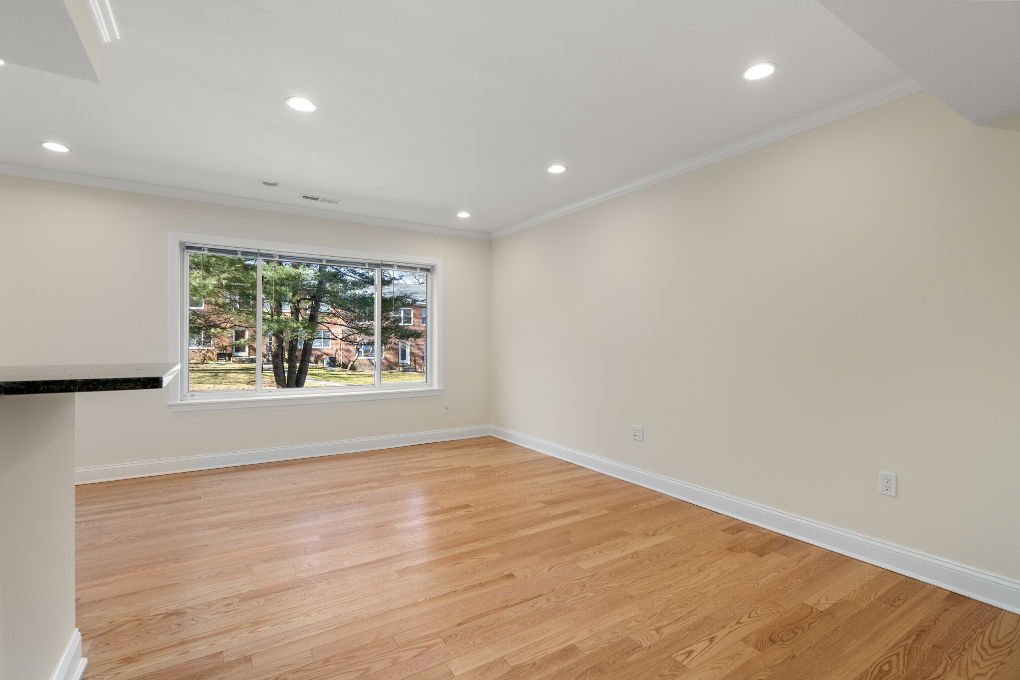 543 Vfw Pkwa, Chestnut Hill