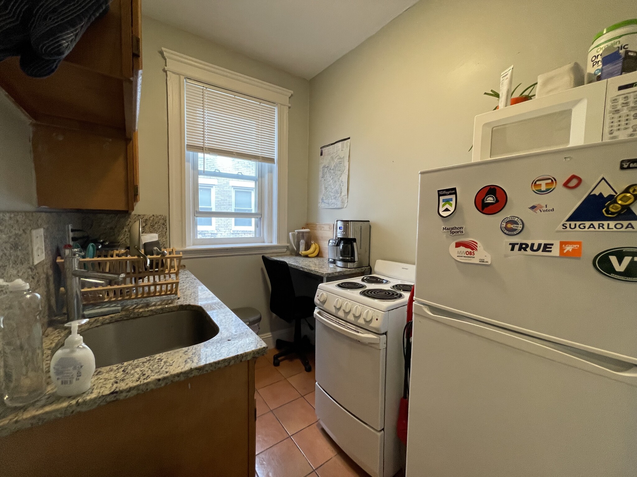 https://ygl-photos.s3.us-west-004.backblazeb2.com/13787W67e5aeb4b0ec8.jpg