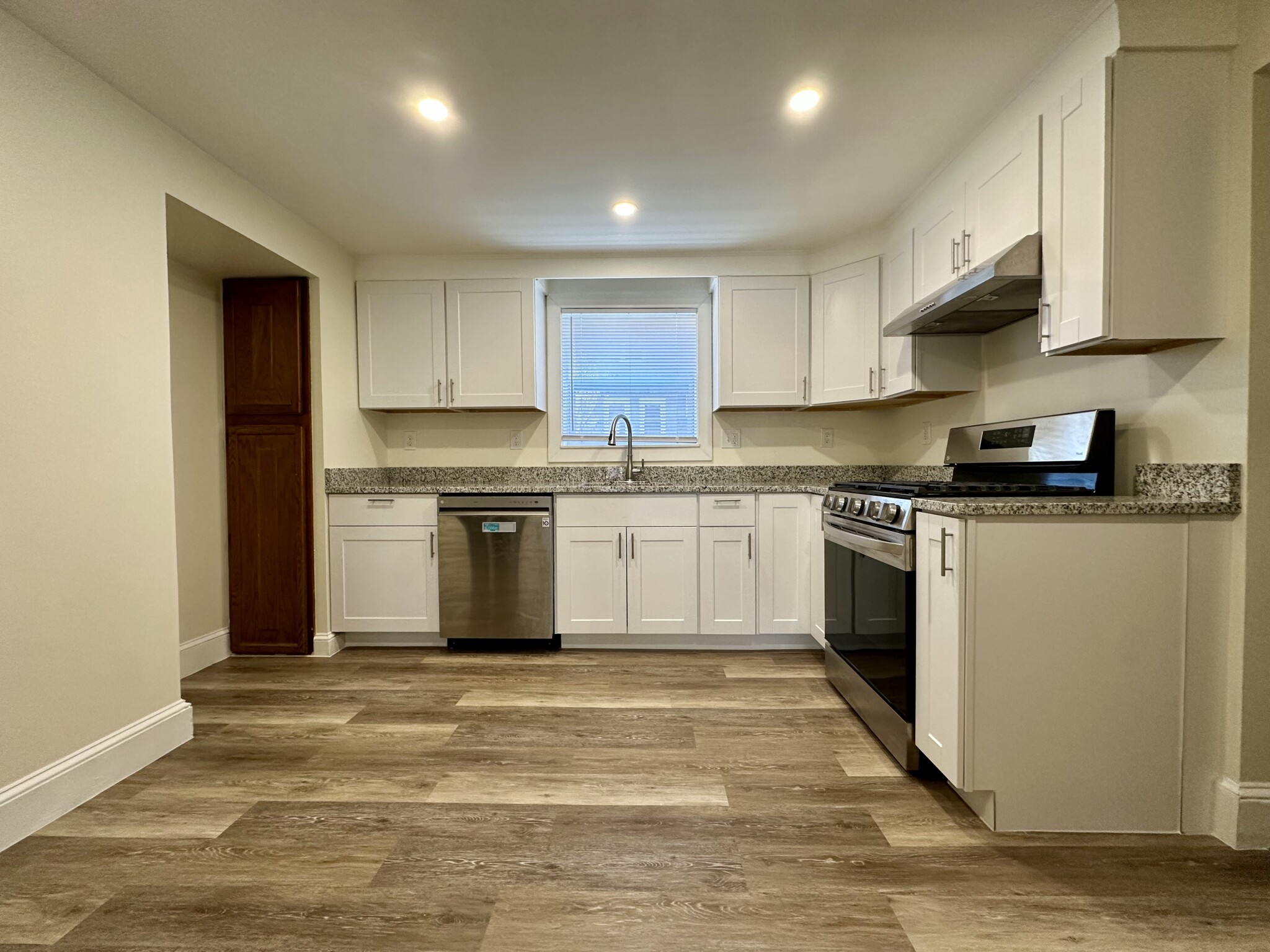 https://ygl-photos.s3.us-west-004.backblazeb2.com/13787W68025fd6a3bed.jpg