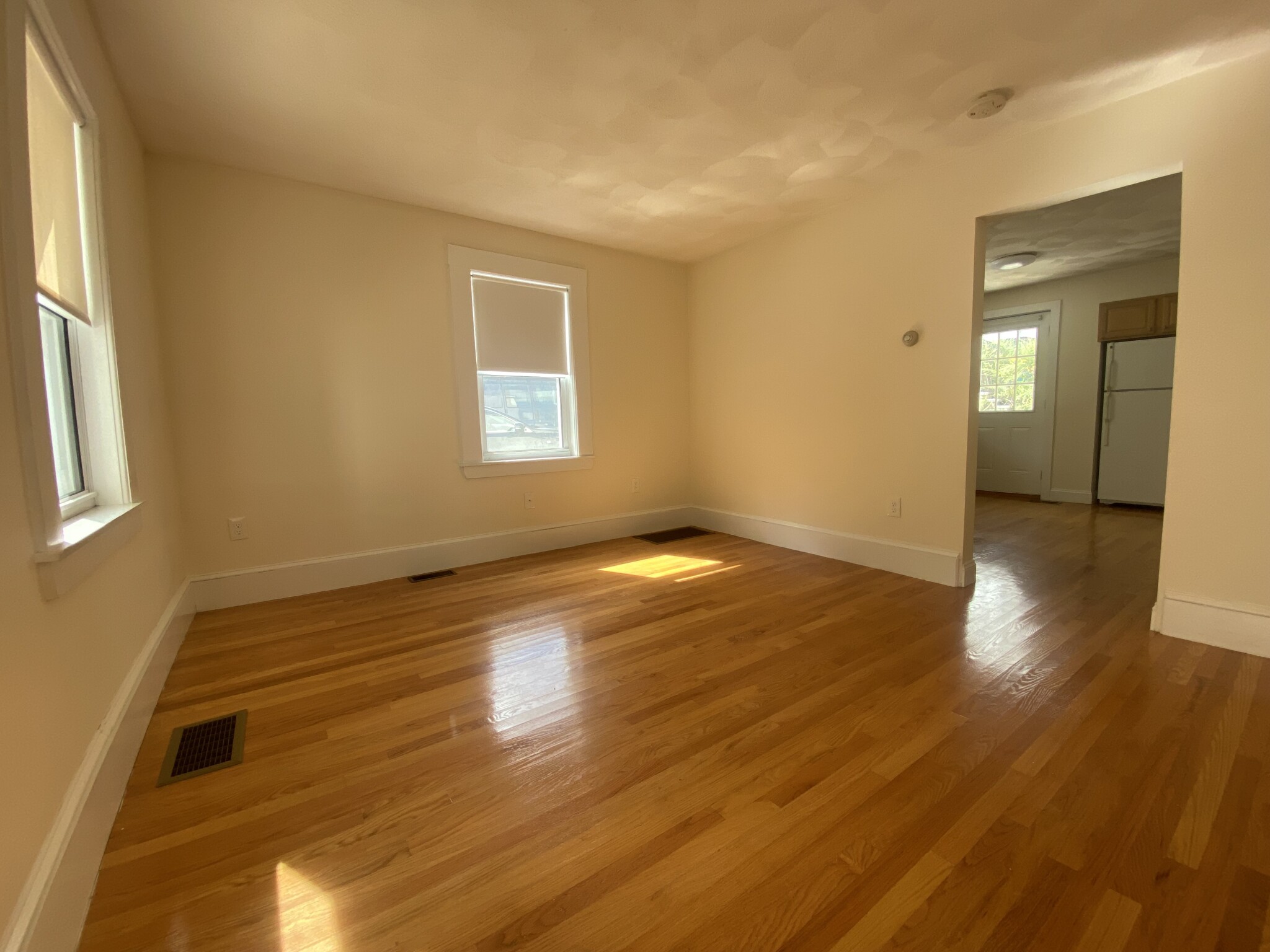 7 Rifle Ct. - 2,450USD / month