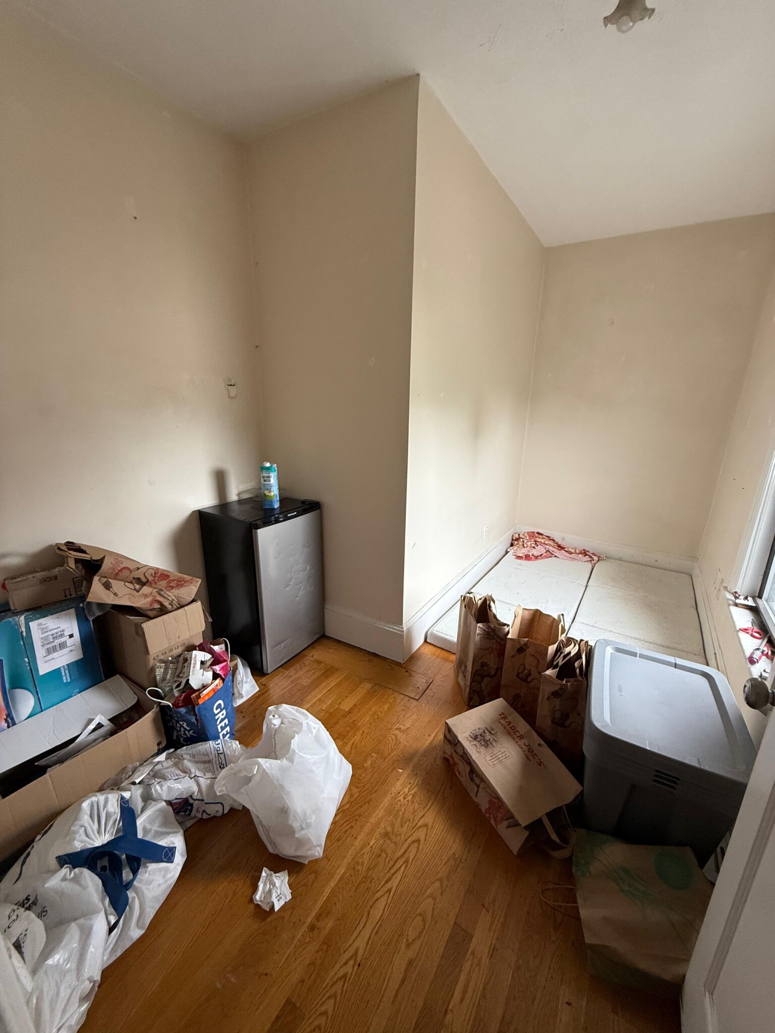 Photos of apartment on Allston St.,Boston MA 02134