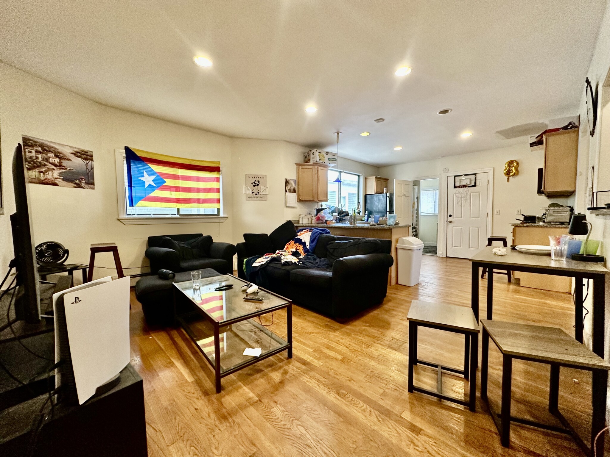 74 Ashford St., Allston, MA - 5,600 USD/ month