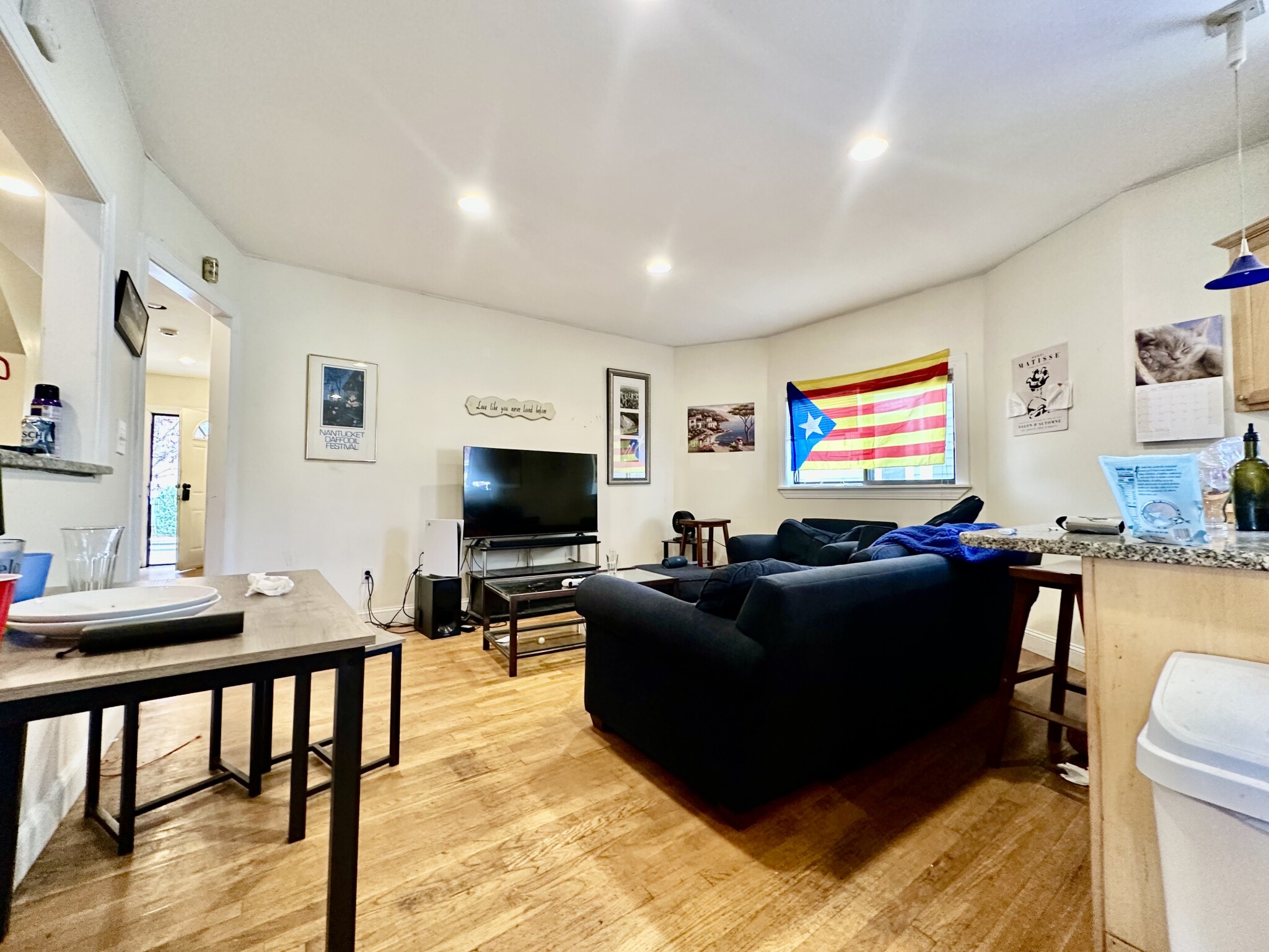 74 Ashford St. - 5,600USD / month