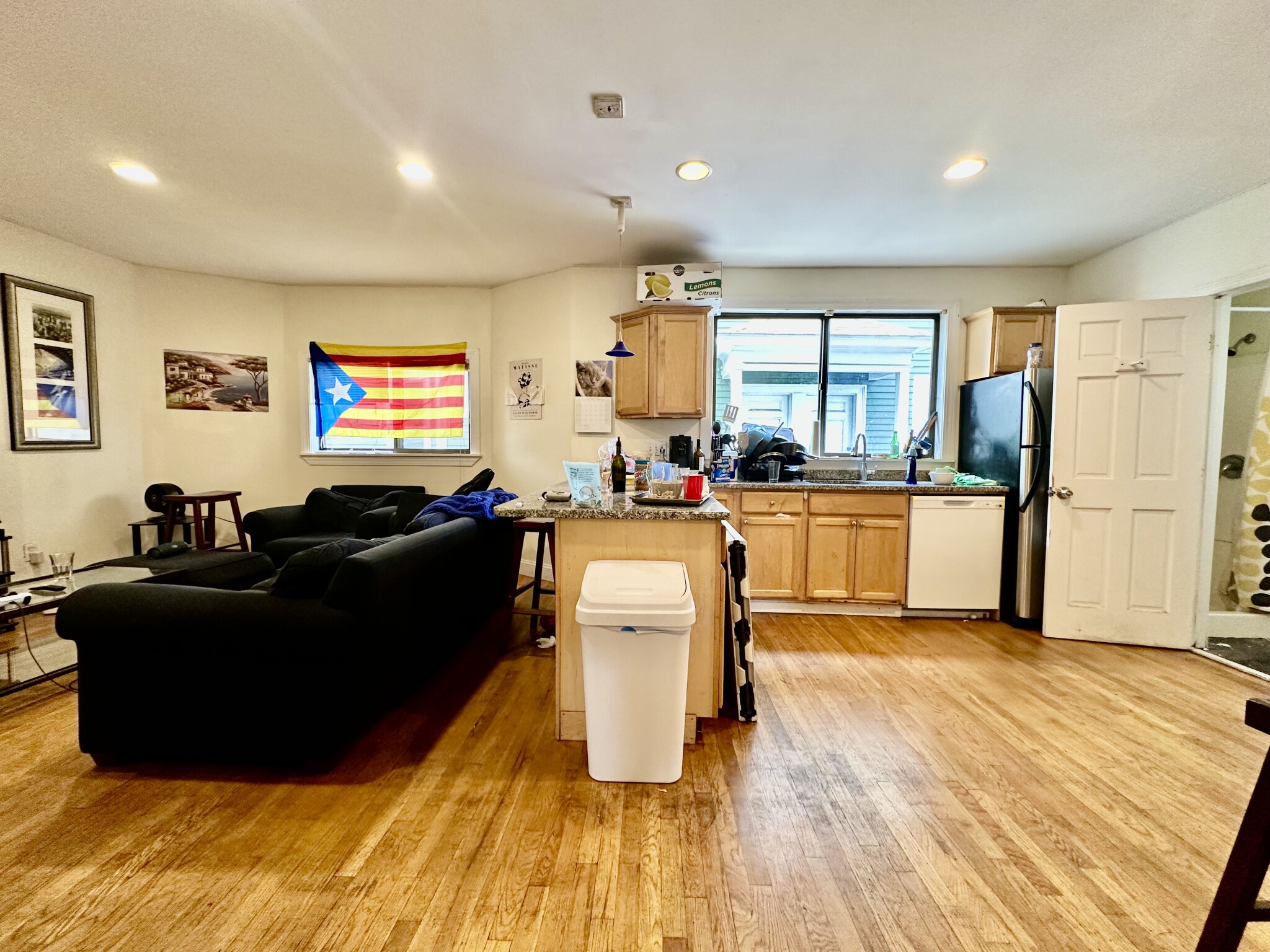 74 Ashford St. - 5,600USD / month