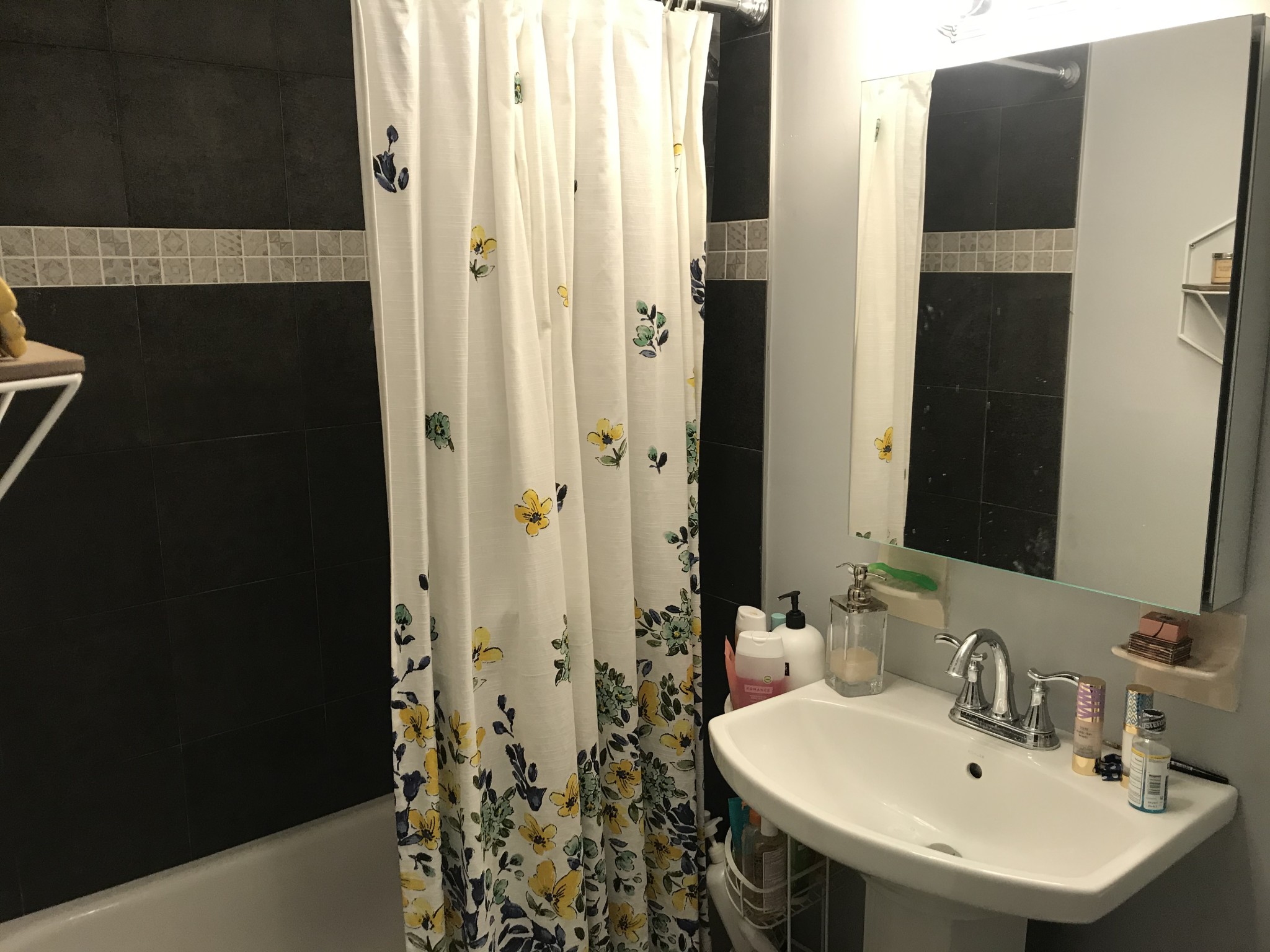 3 bed, 1 bath apartment for rent at 142 Gove St Unit 10, East Boston — photo 1 of 5