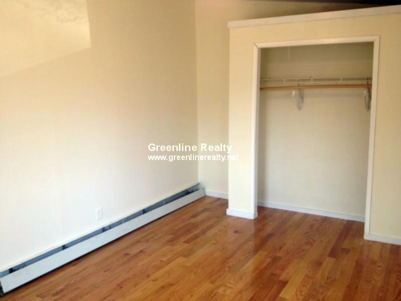 3 bed, 1.5 bath apartment for rent at 18 Warren Terr, Newton — photo 8 of 13