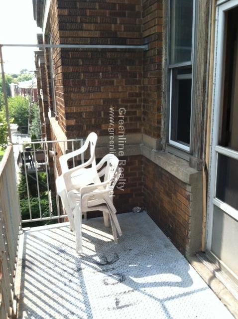 2 bed, 1 bath apartment for rent at 2013 Commonwealth Ave Unit 3F, Brighton — photo 3 of 6