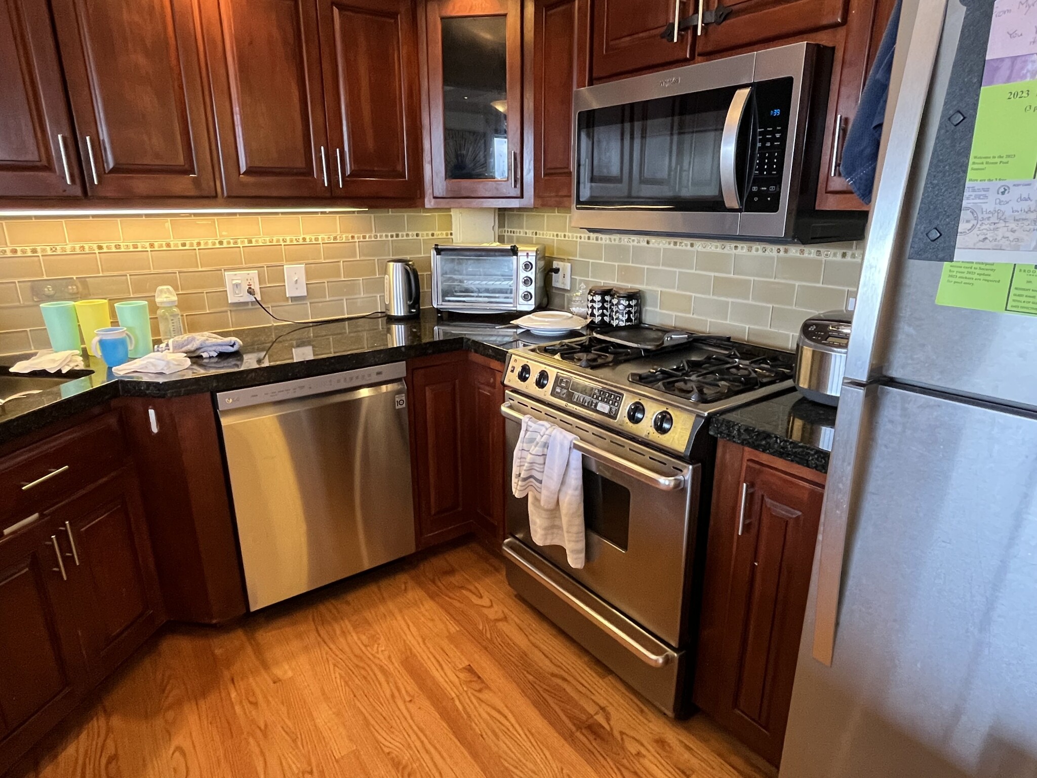 33 Pond Ave, Longwood