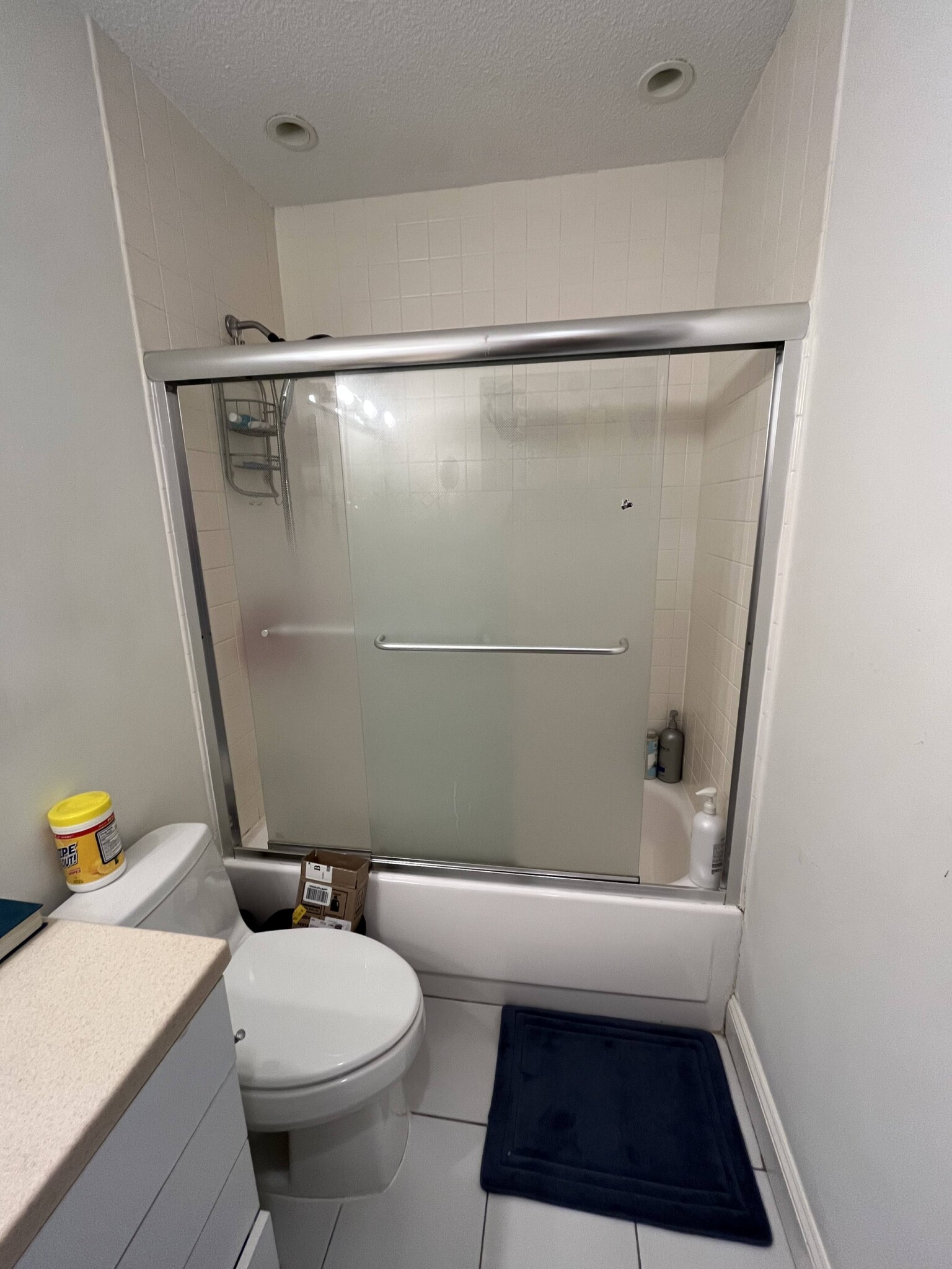 33 Pond Ave, Longwood