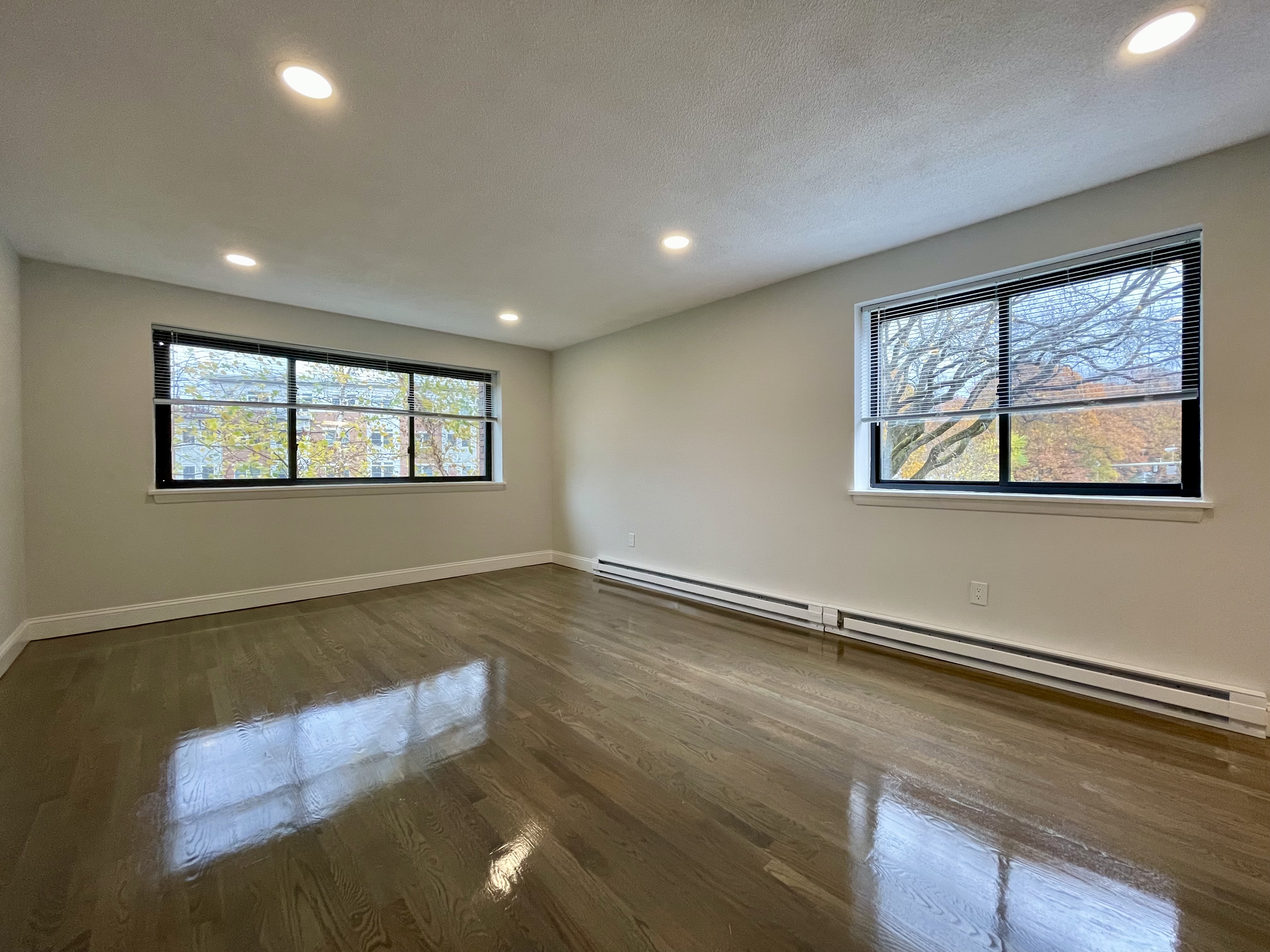 320 Hammond Pond Pkwa, Chestnut Hill