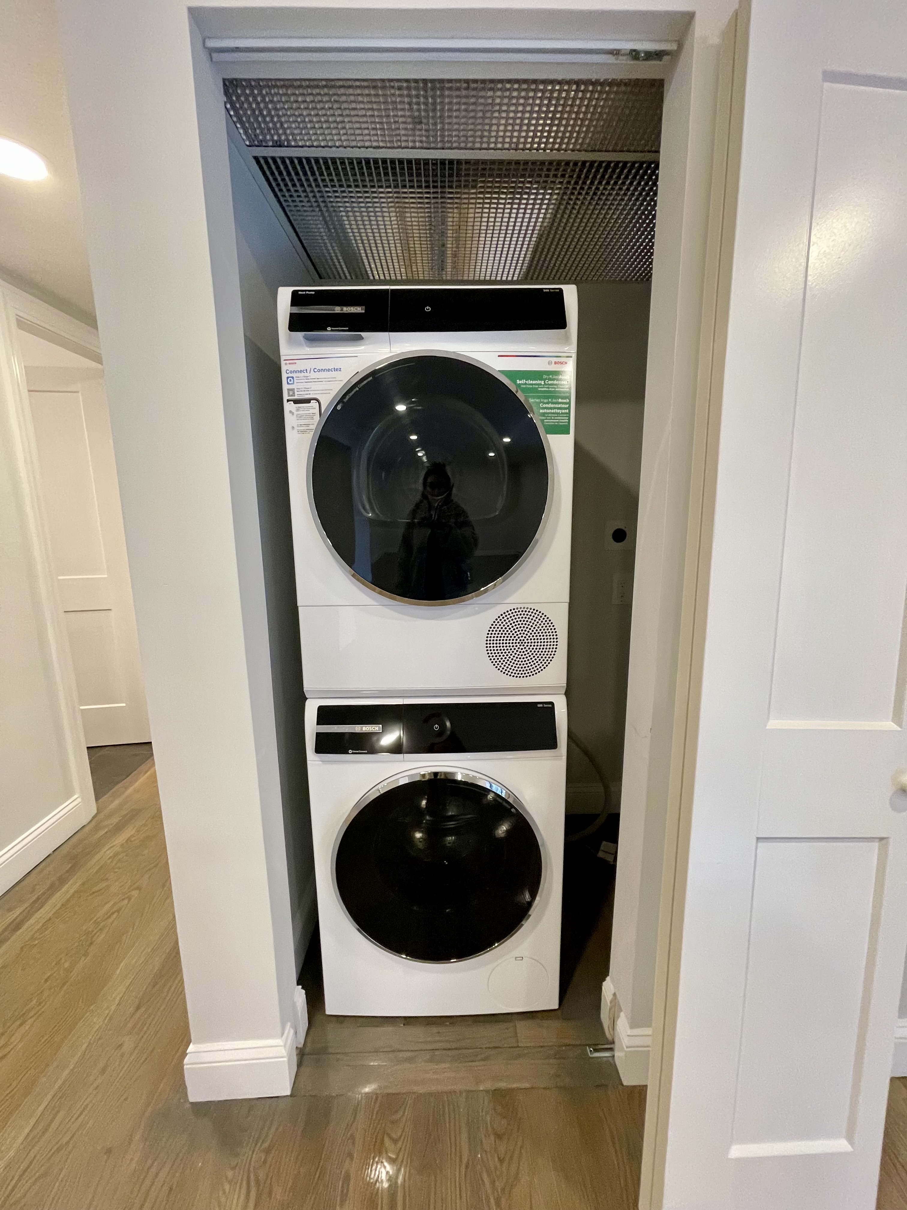 320 Hammond Pond Pkwa, Chestnut Hill