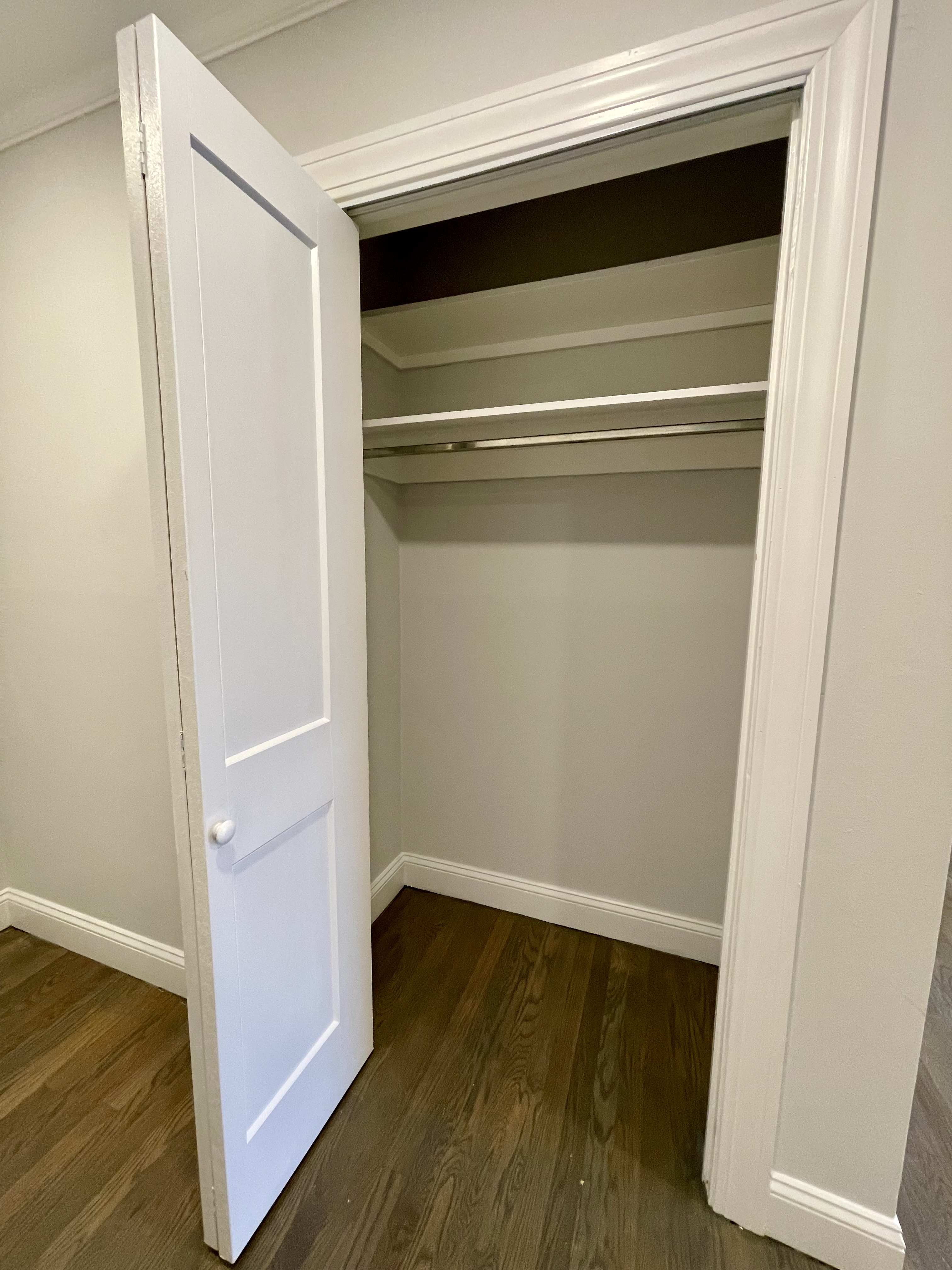 320 Hammond Pond Pkwa, Chestnut Hill