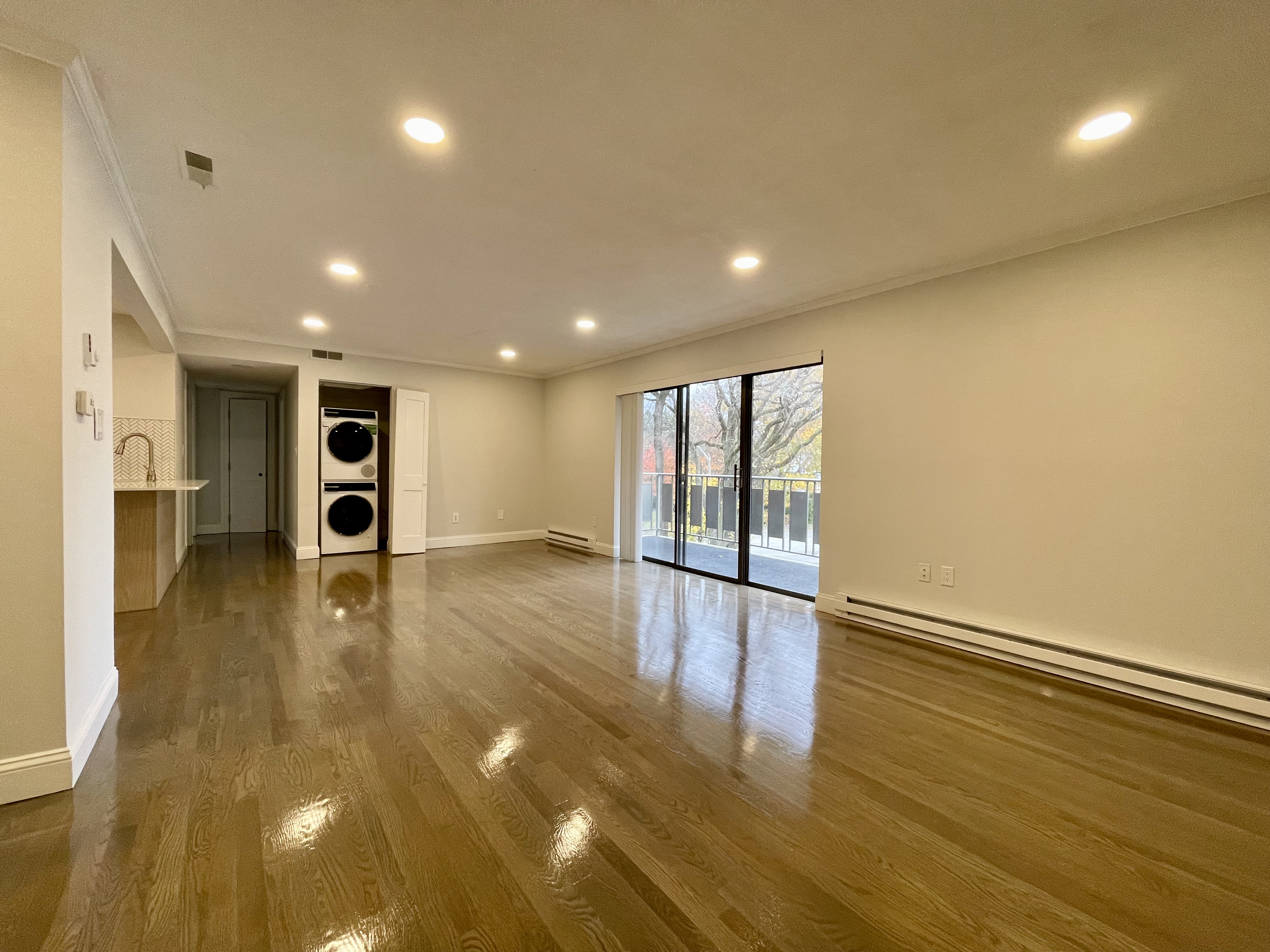 320 Hammond Pond Pkwa, Chestnut Hill