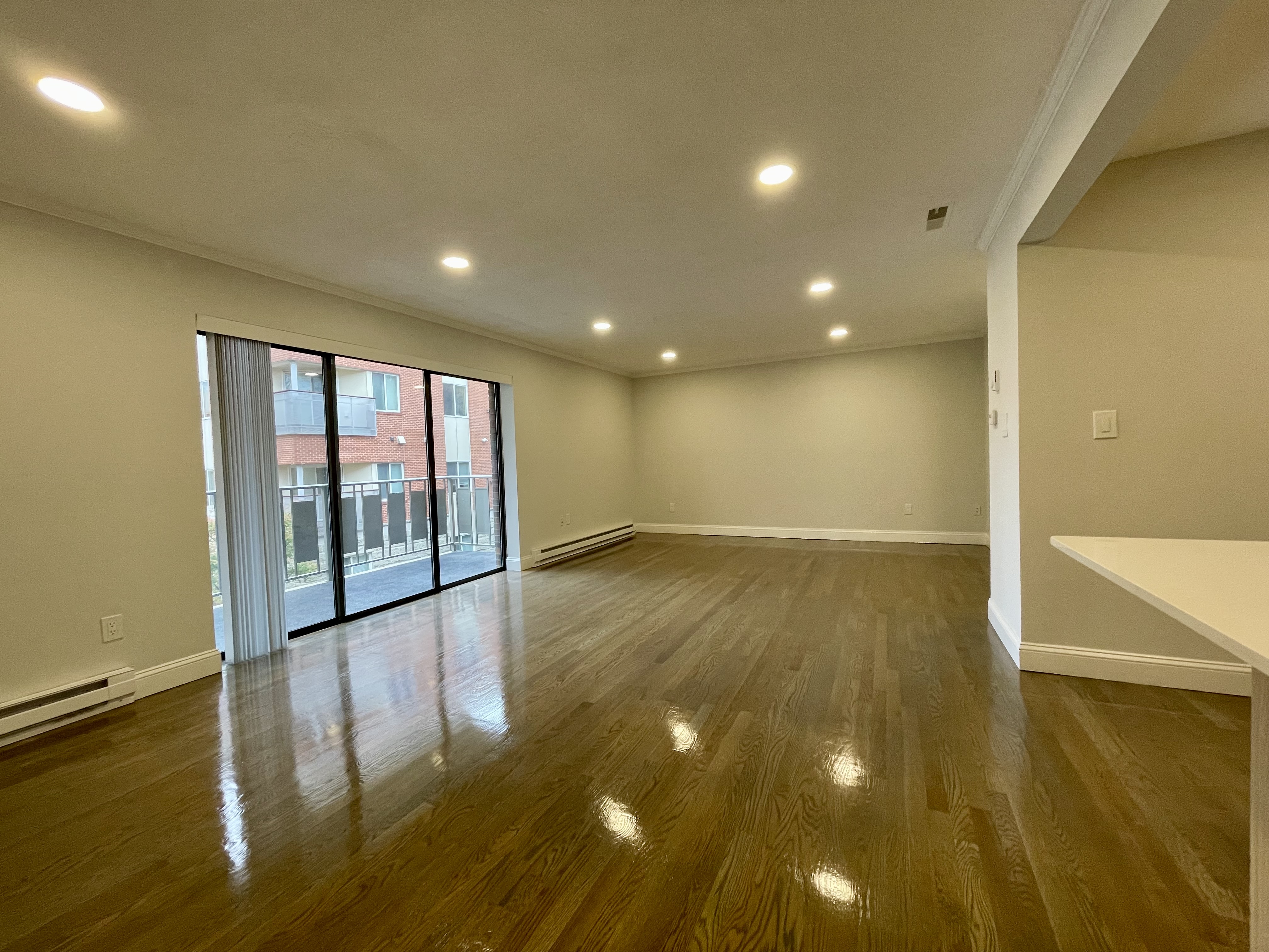 320 Hammond Pond Pkwa, Chestnut Hill