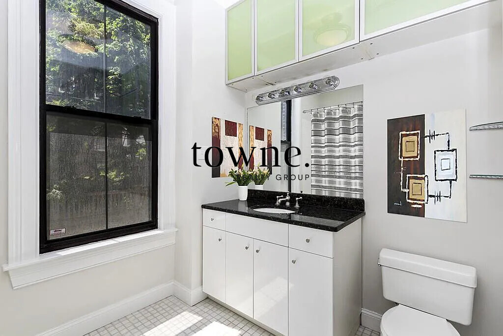 303 Shawmut Ave, South End