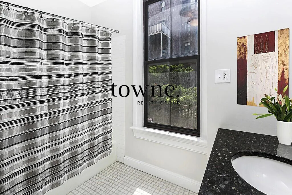 303 Shawmut Ave, South End