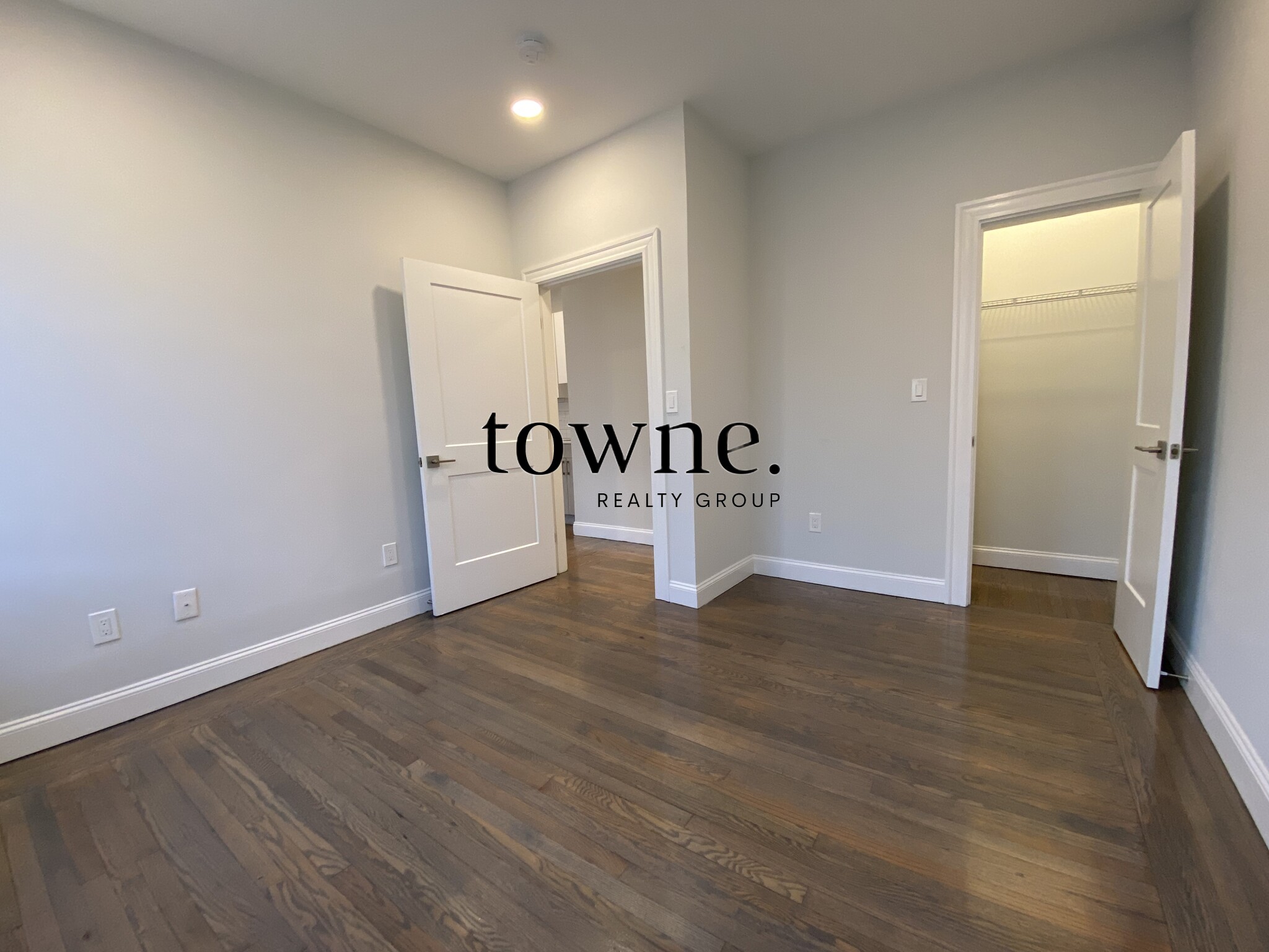 32 Queensberry St, Fenway