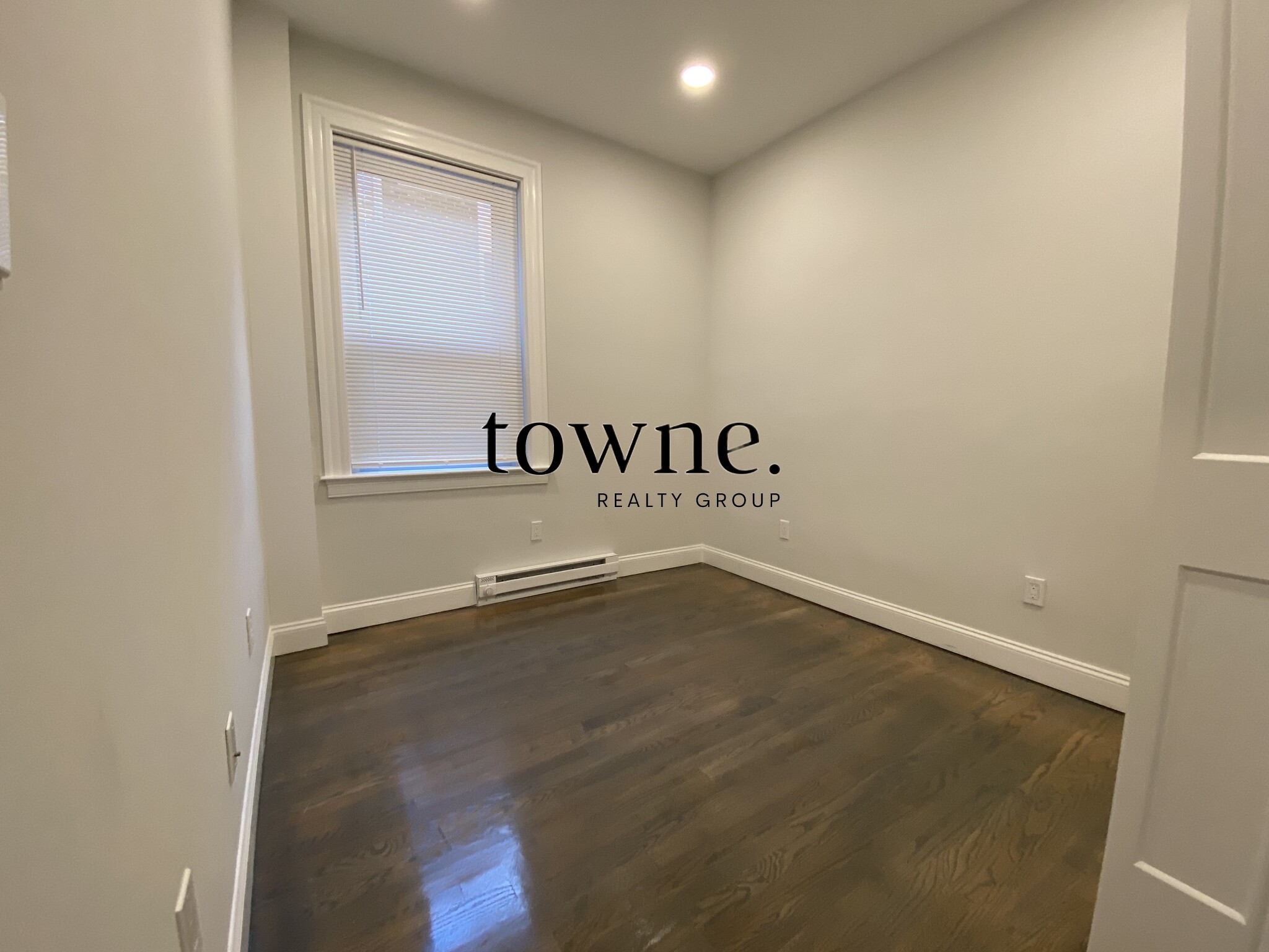 32 Queensberry St, Fenway