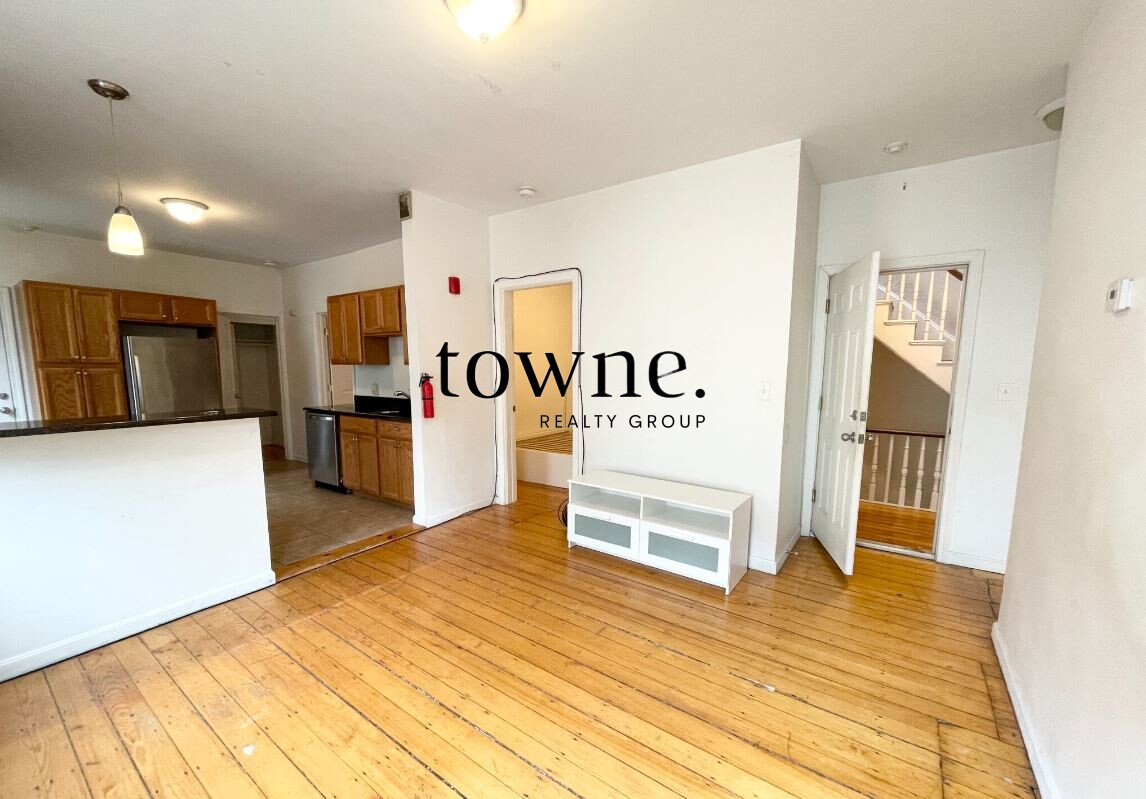 52 Delle Ave, Mission Hill