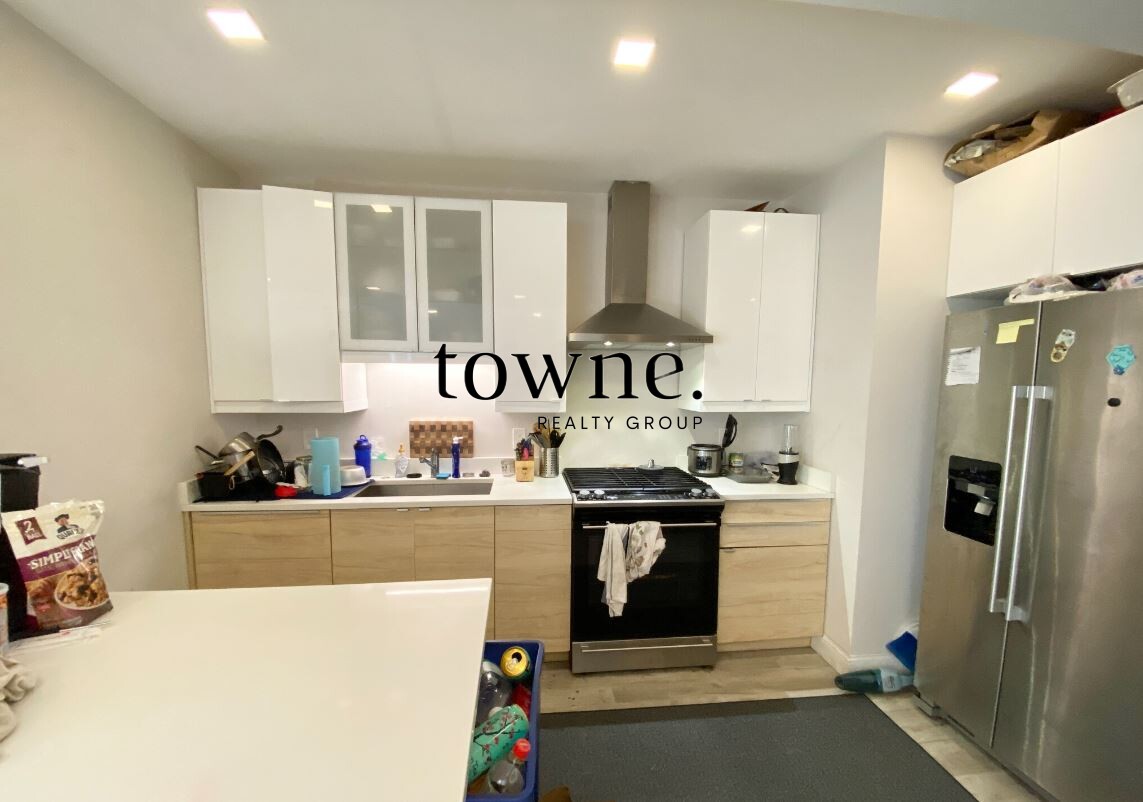 113 Hillside St, Mission Hill