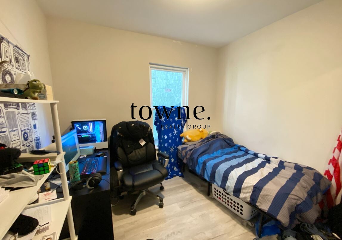 113 Hillside St, Mission Hill