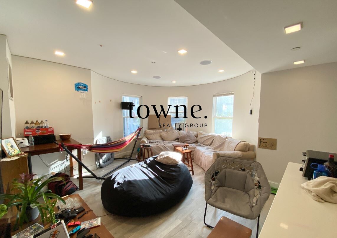 113 Hillside St, Mission Hill