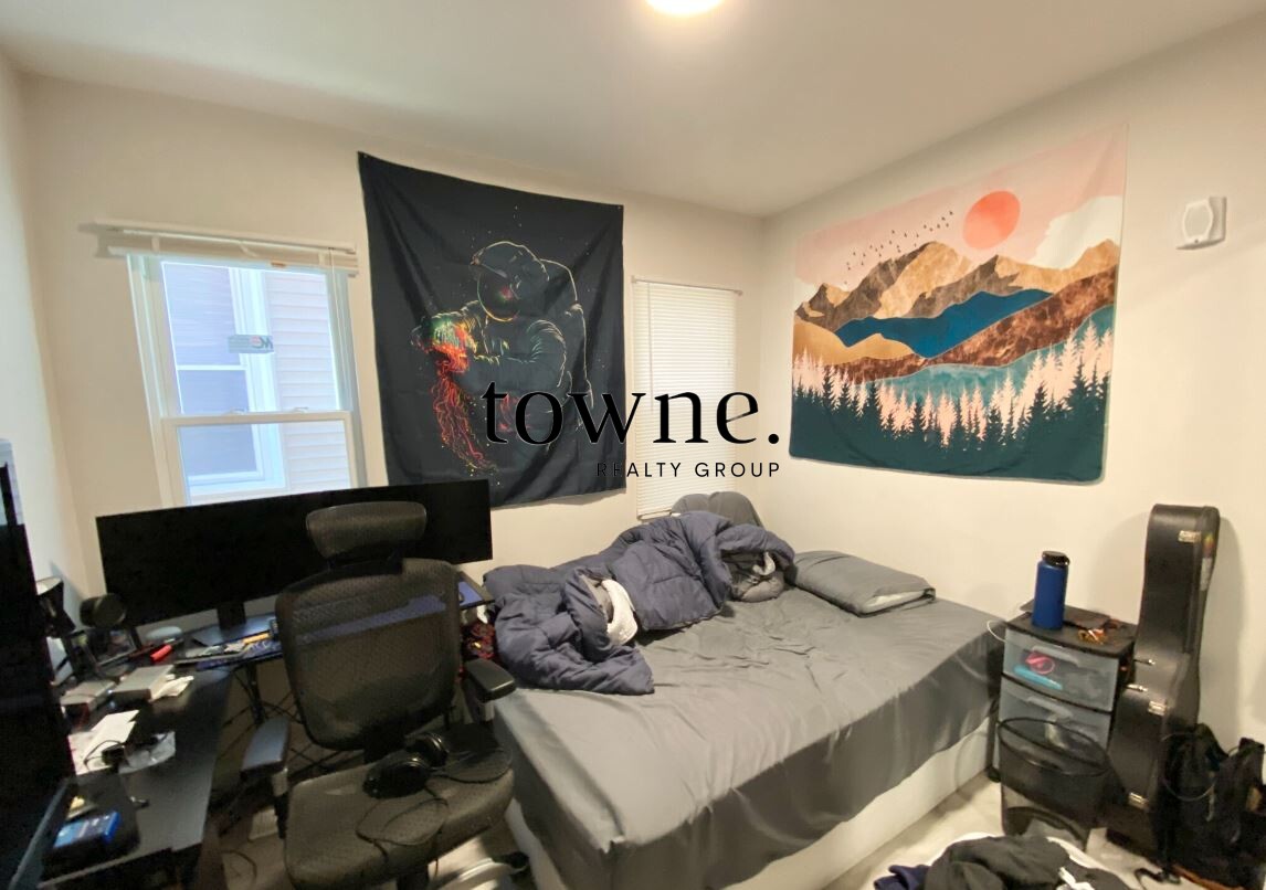 113 Hillside St, Mission Hill