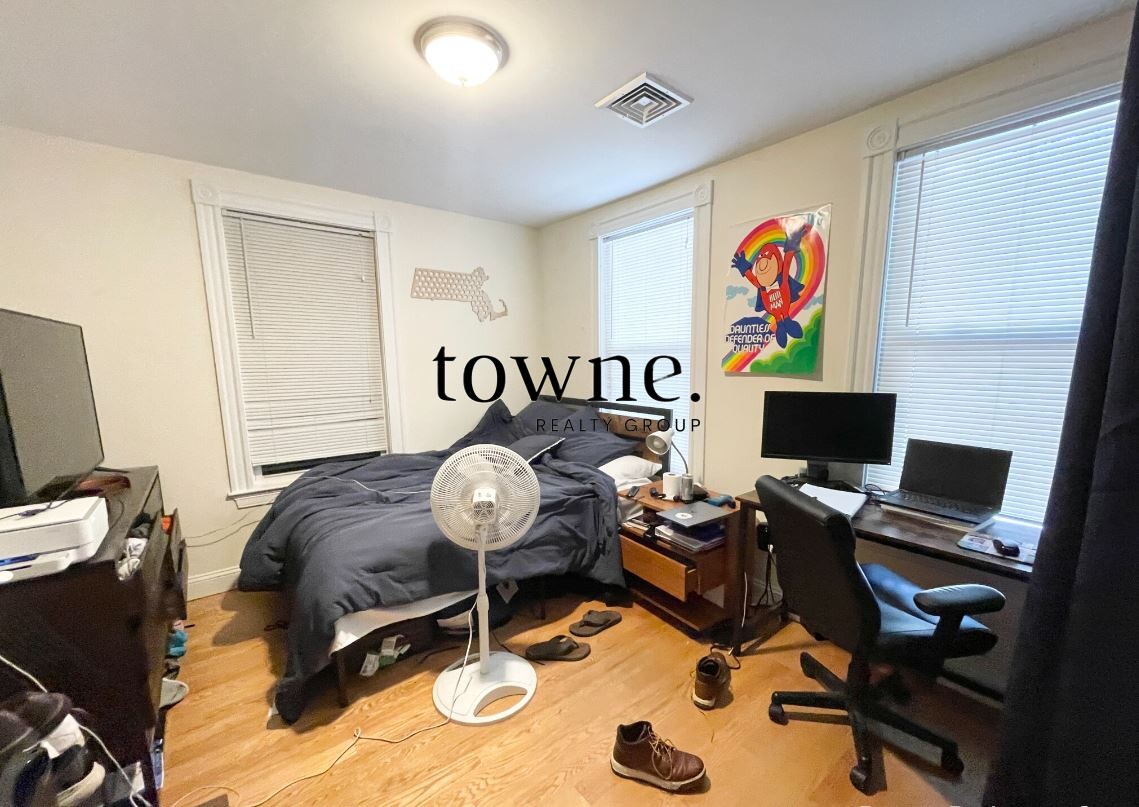 275 Dorchester St, South Boston