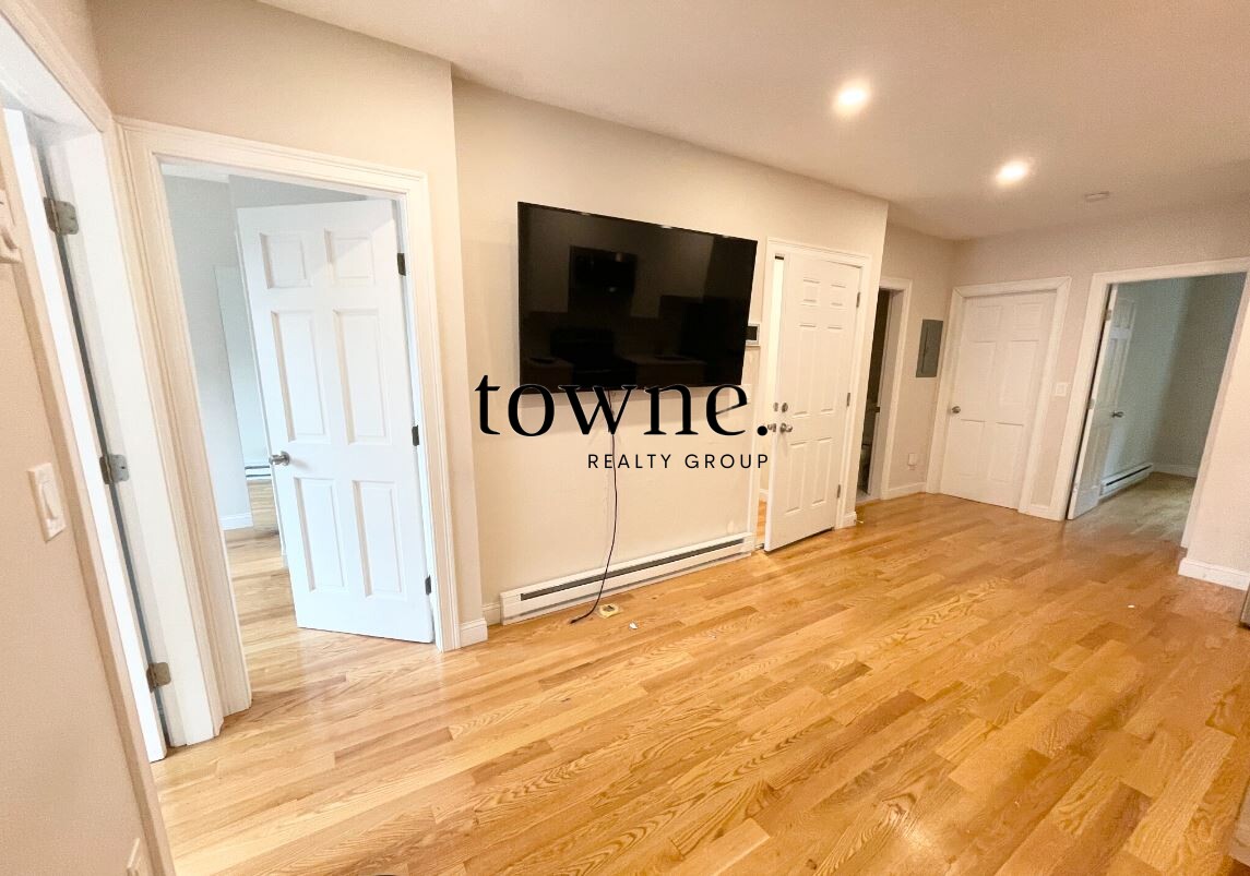 7 Warwick St, Mission Hill