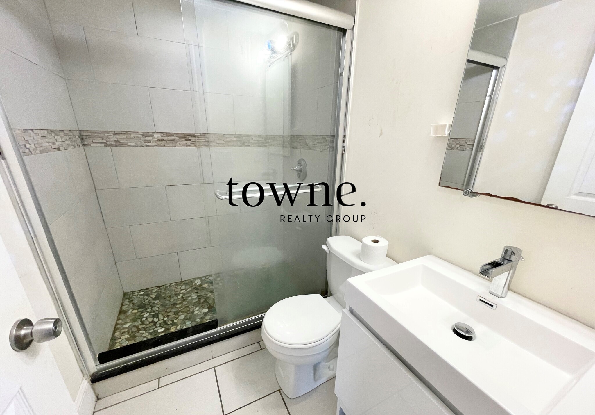 15 Sunset St, Mission Hill