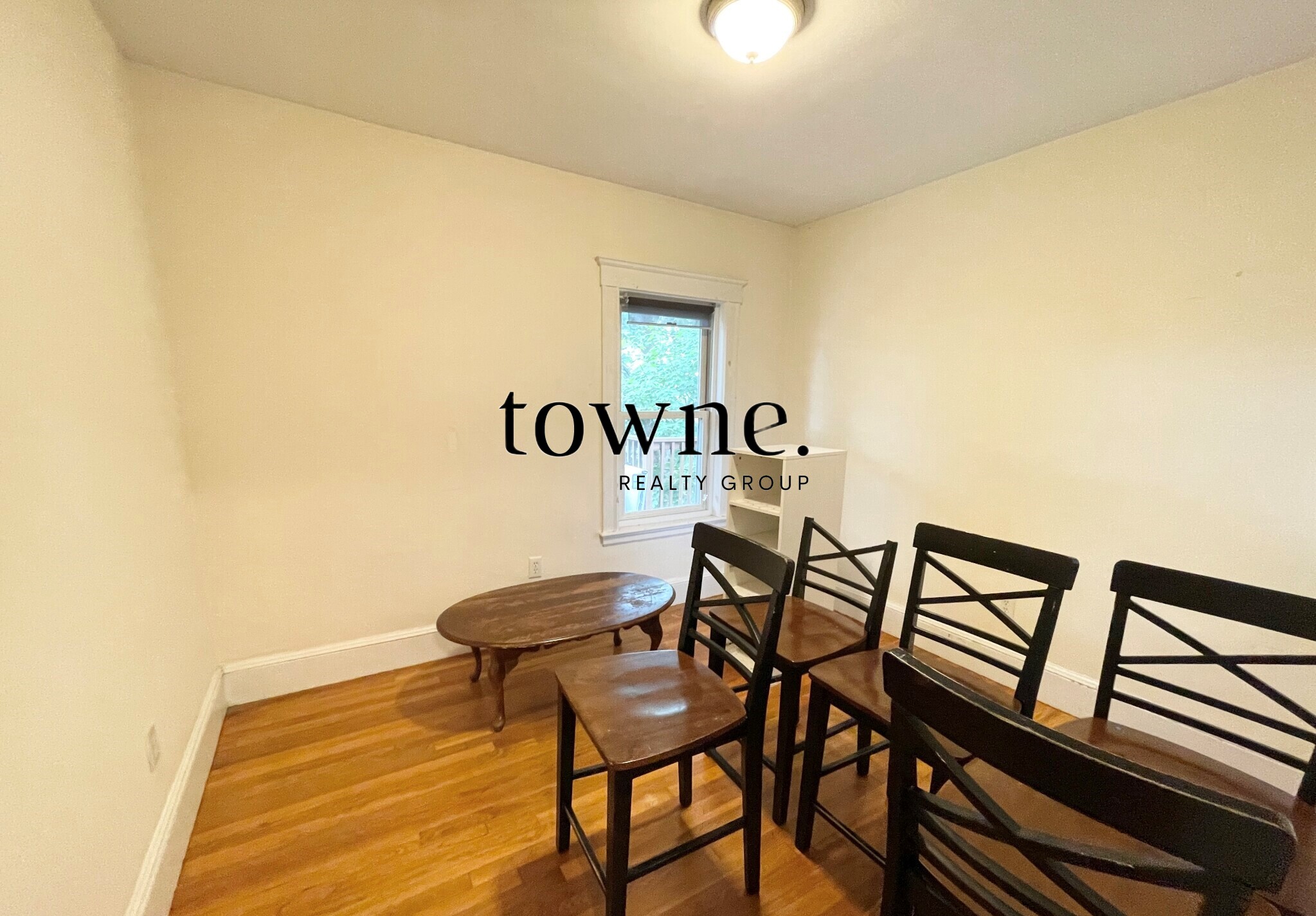 15 Sunset St, Mission Hill