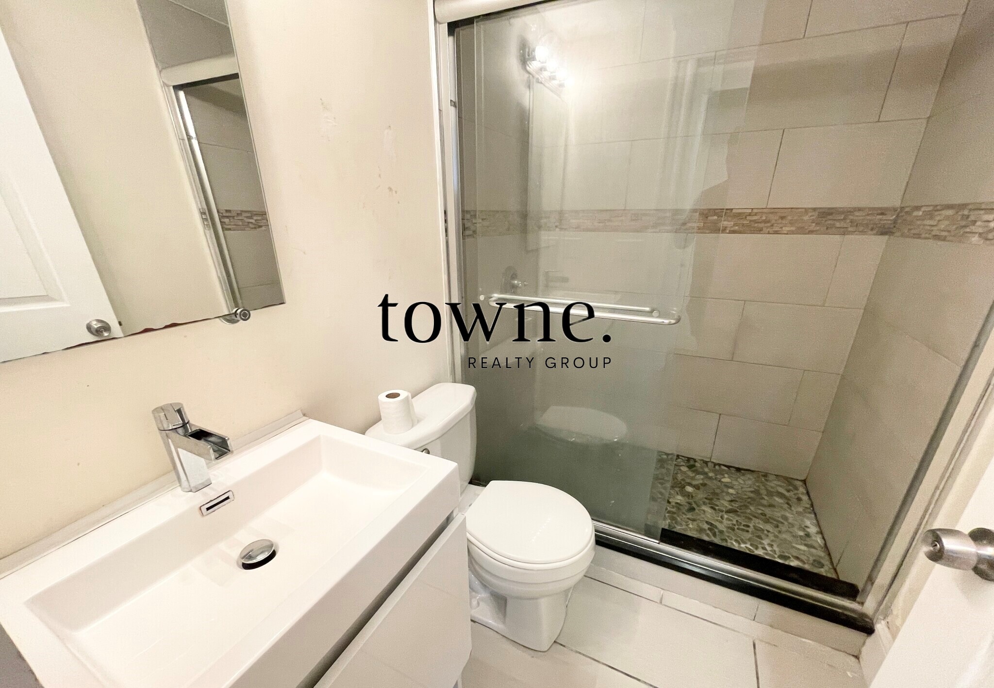 15 Sunset St, Mission Hill