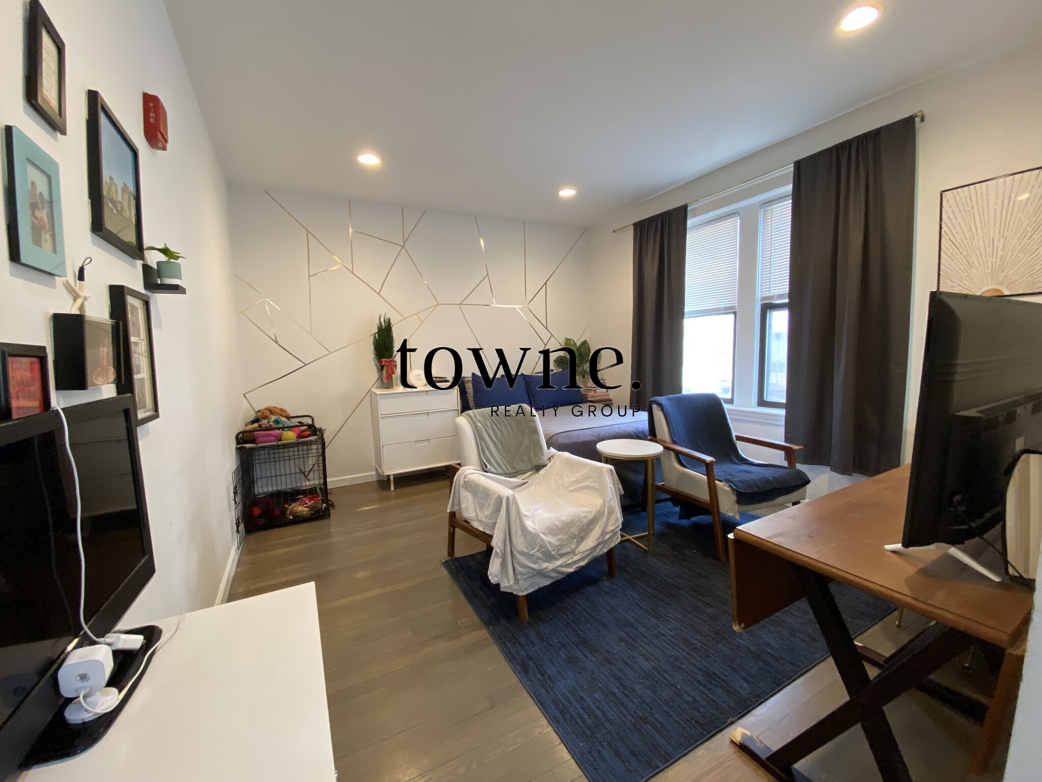 19 Peterborough St, Fenway