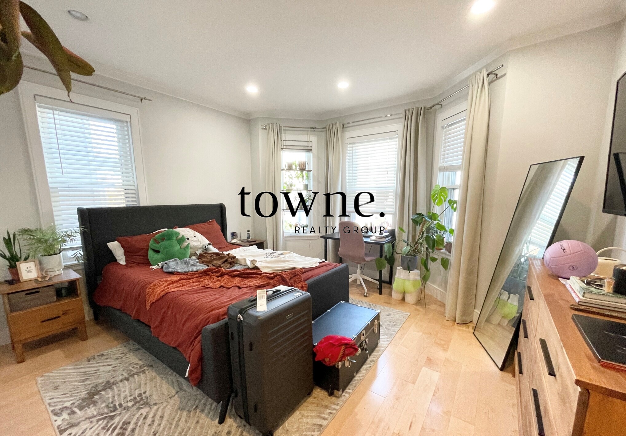 108 Buttonwood St, Dorchester