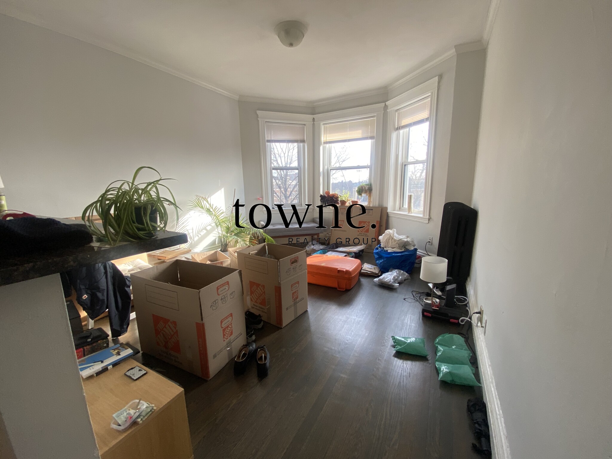 100 Queensberry St, Fenway