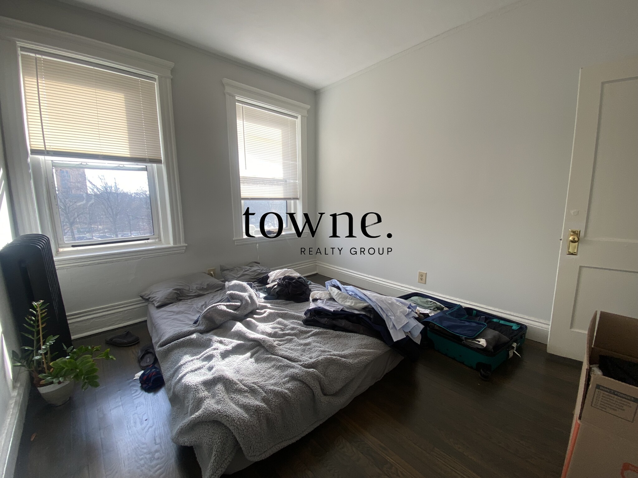 100 Queensberry St, Fenway