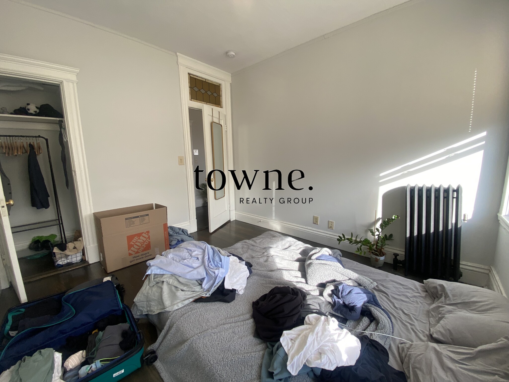 100 Queensberry St, Fenway