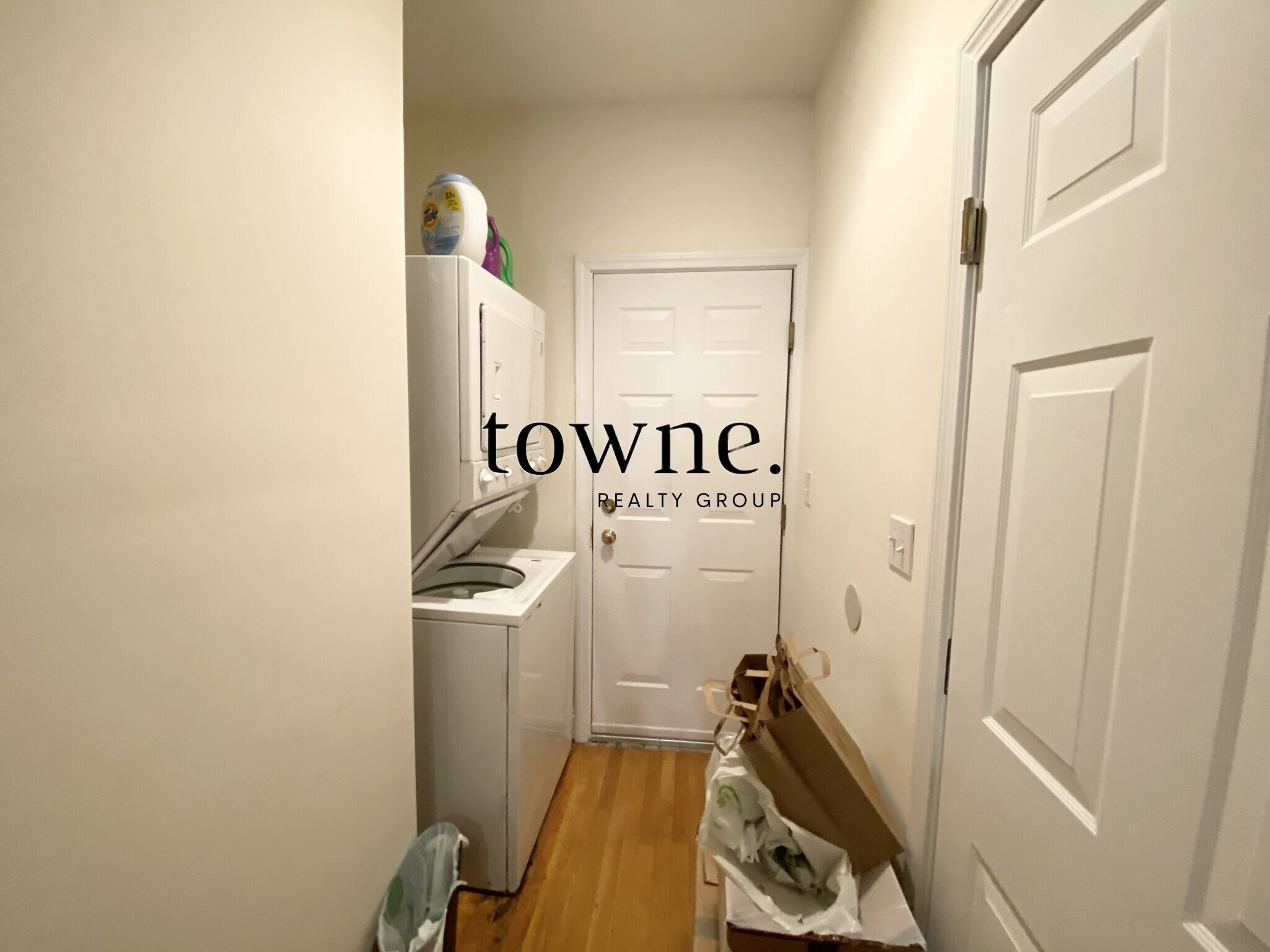 143 Hillside St, Mission Hill