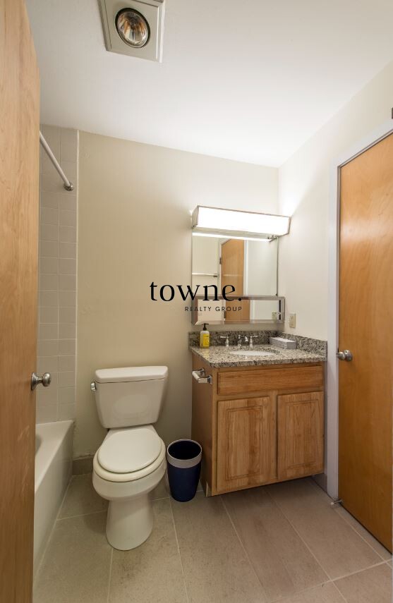 1079 Commonwealth Ave, Allston