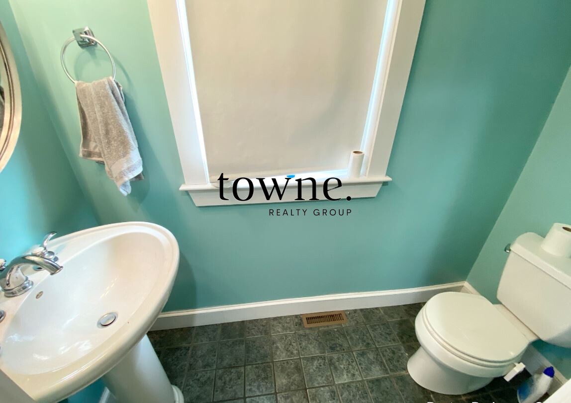 29 Iroquois St, Mission Hill