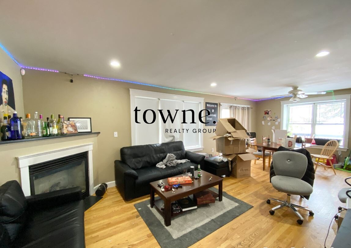 29 Iroquois St, Mission Hill