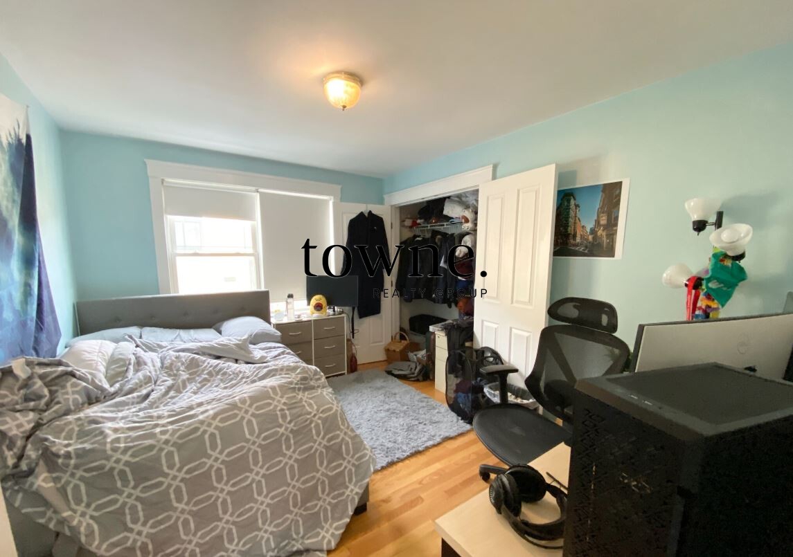 29 Iroquois St, Mission Hill