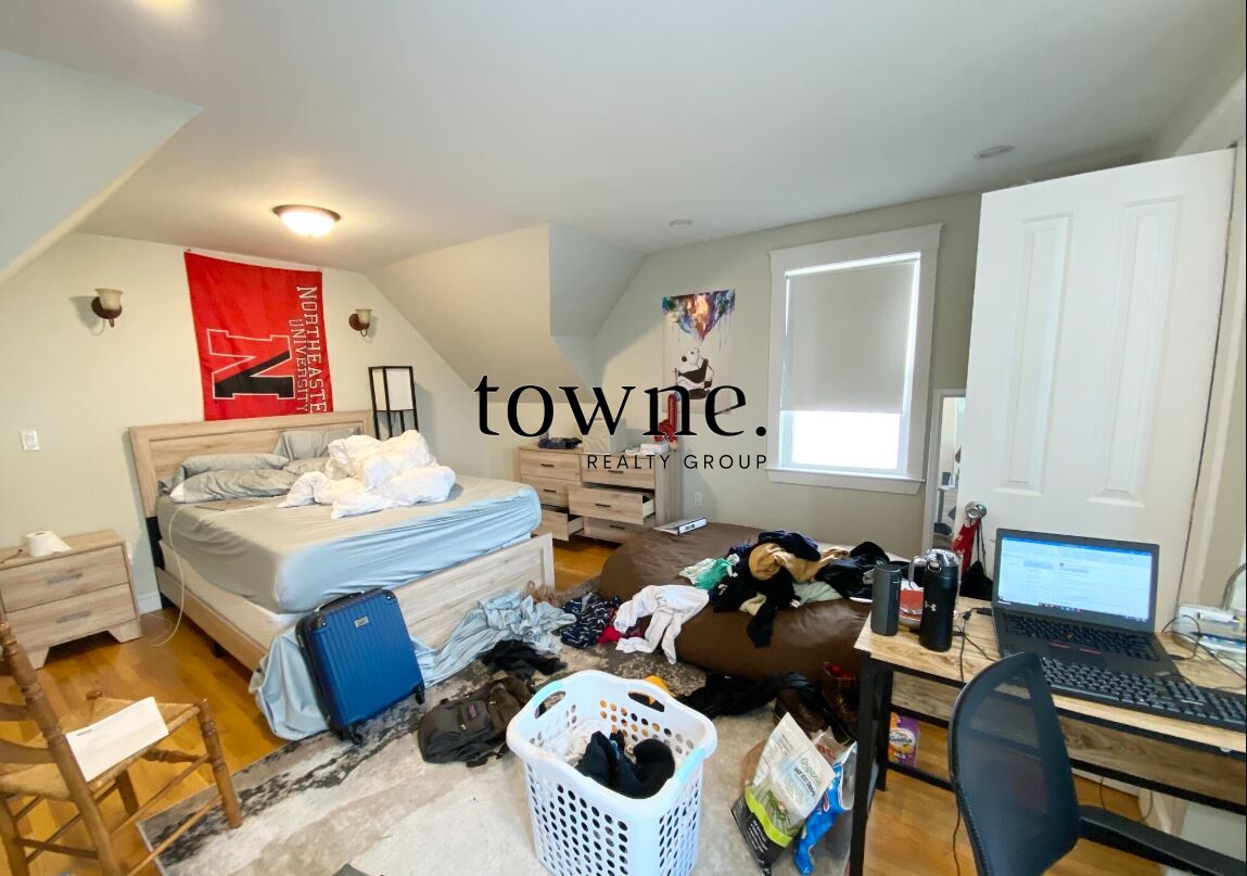 29 Iroquois St, Mission Hill