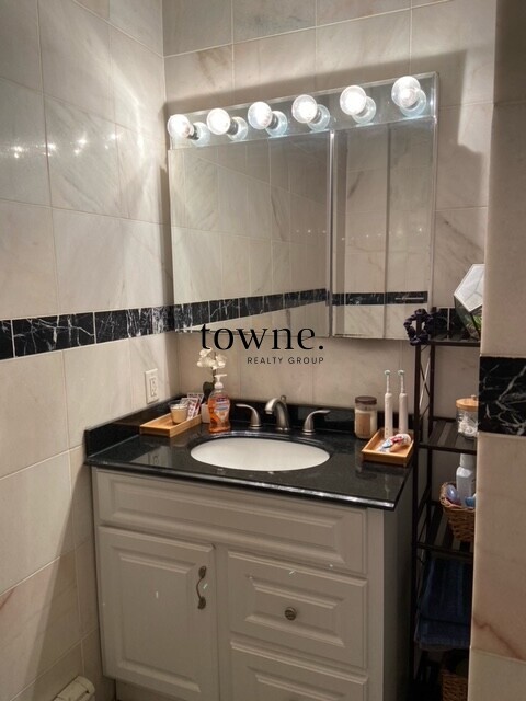 3 Grimes St, South Boston