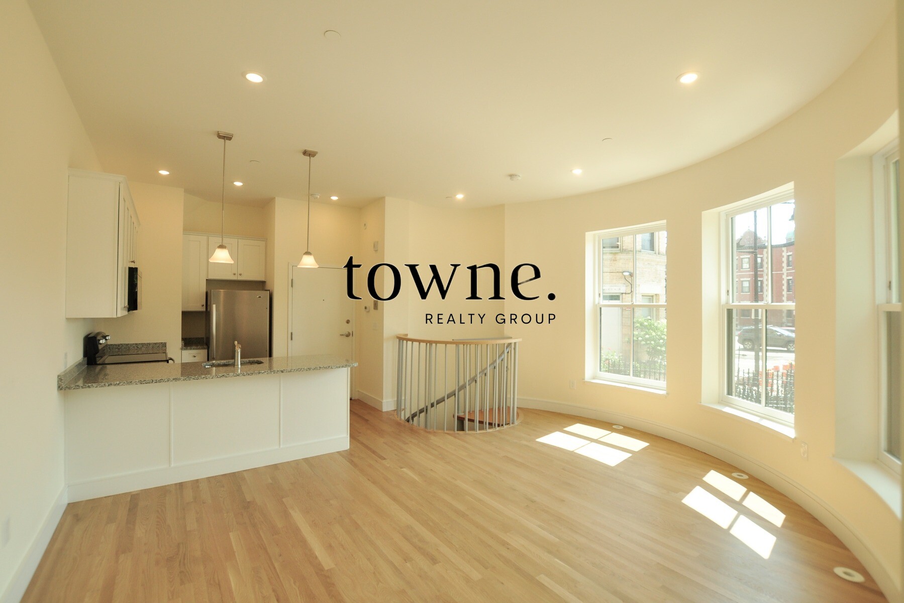 877 Beacon St, Fenway