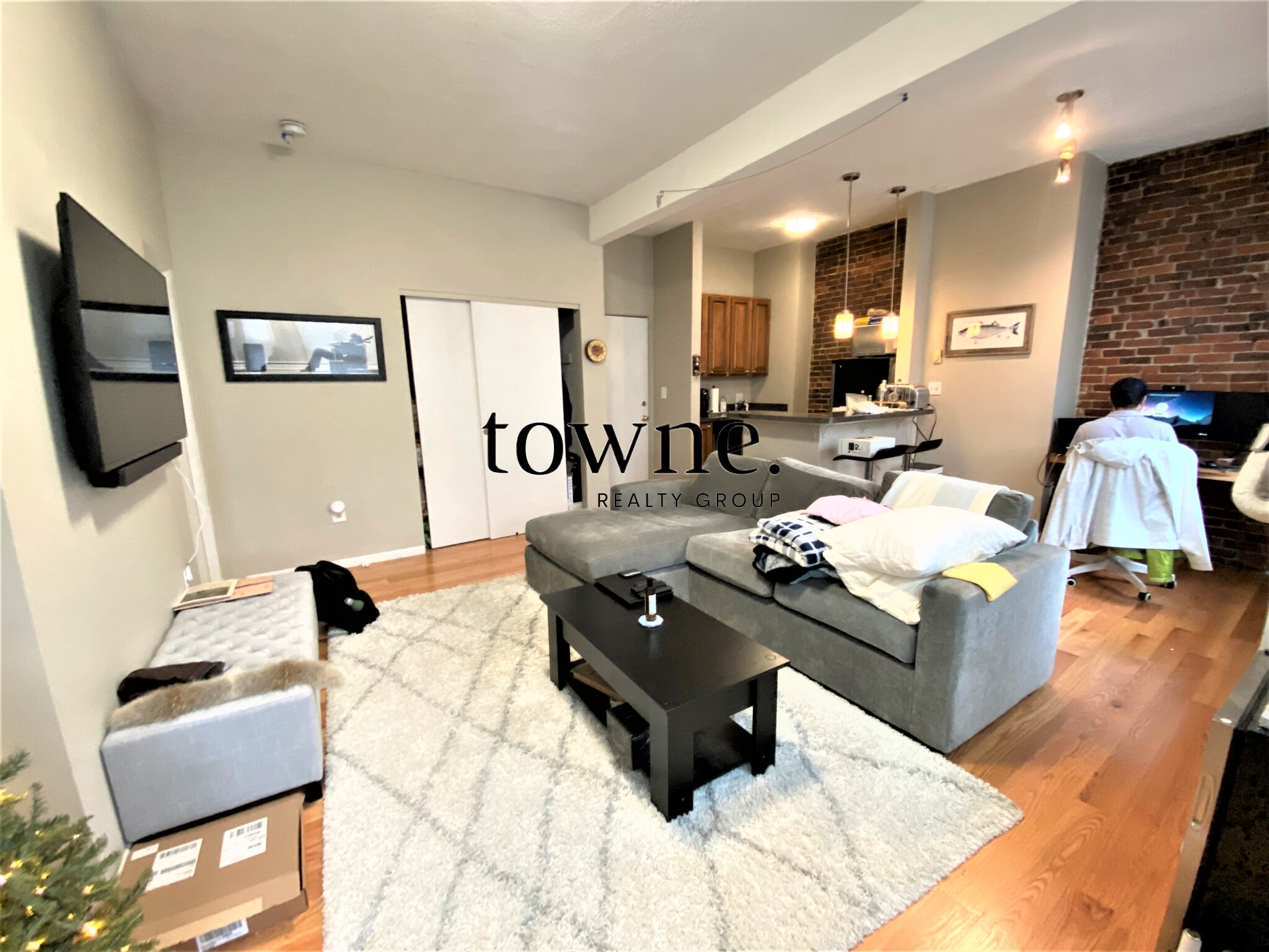 23 Cortes St, Back Bay