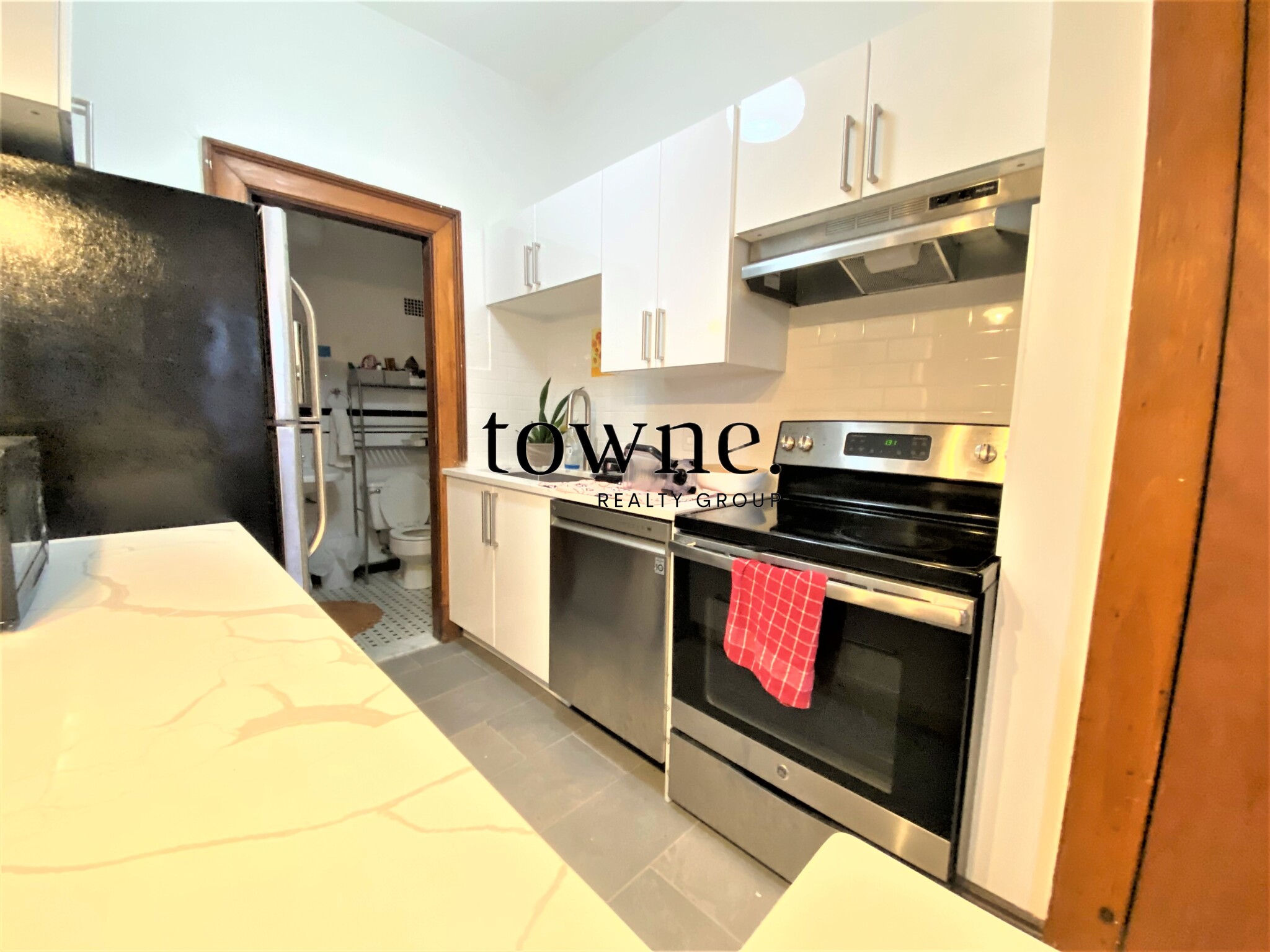 849 Beacon St, Fenway