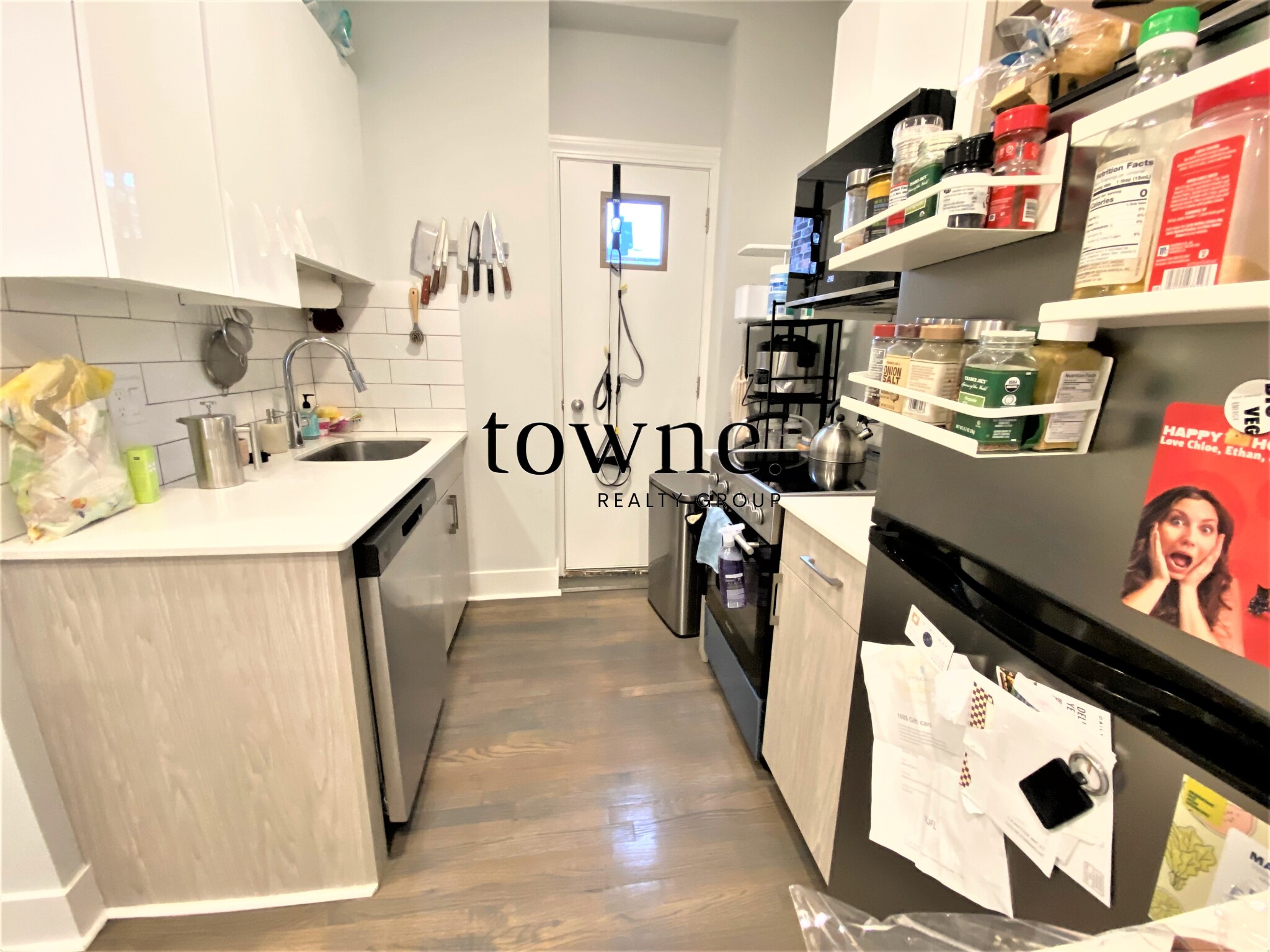 100 Queensberry St, Fenway