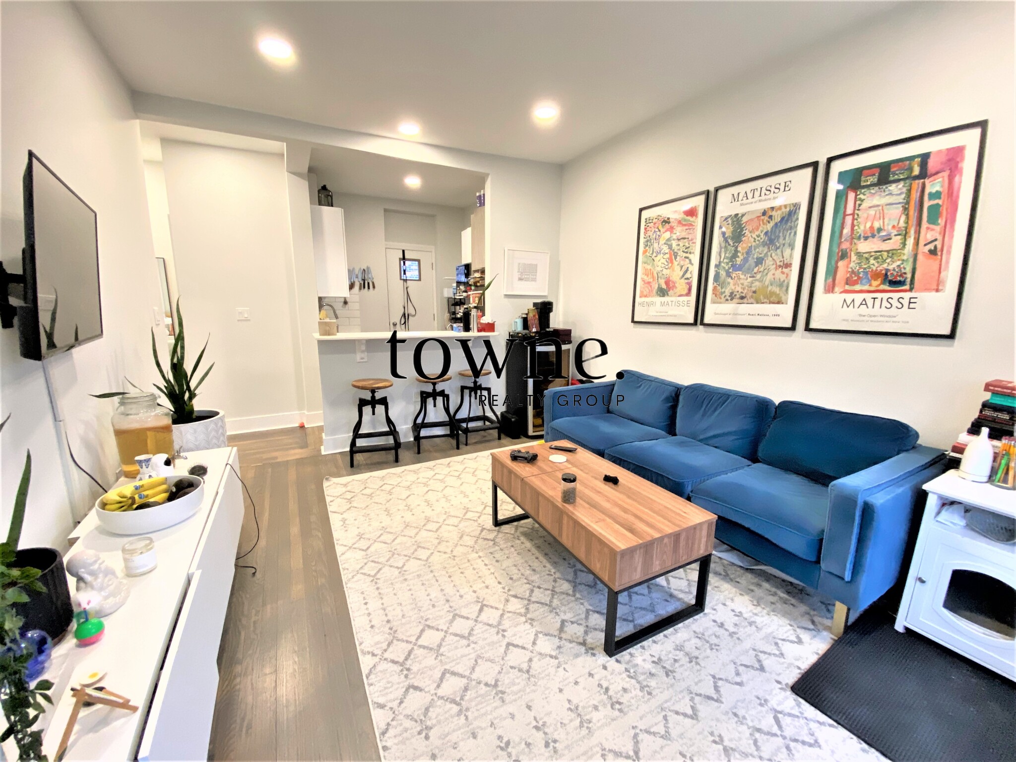 100 Queensberry St, Fenway