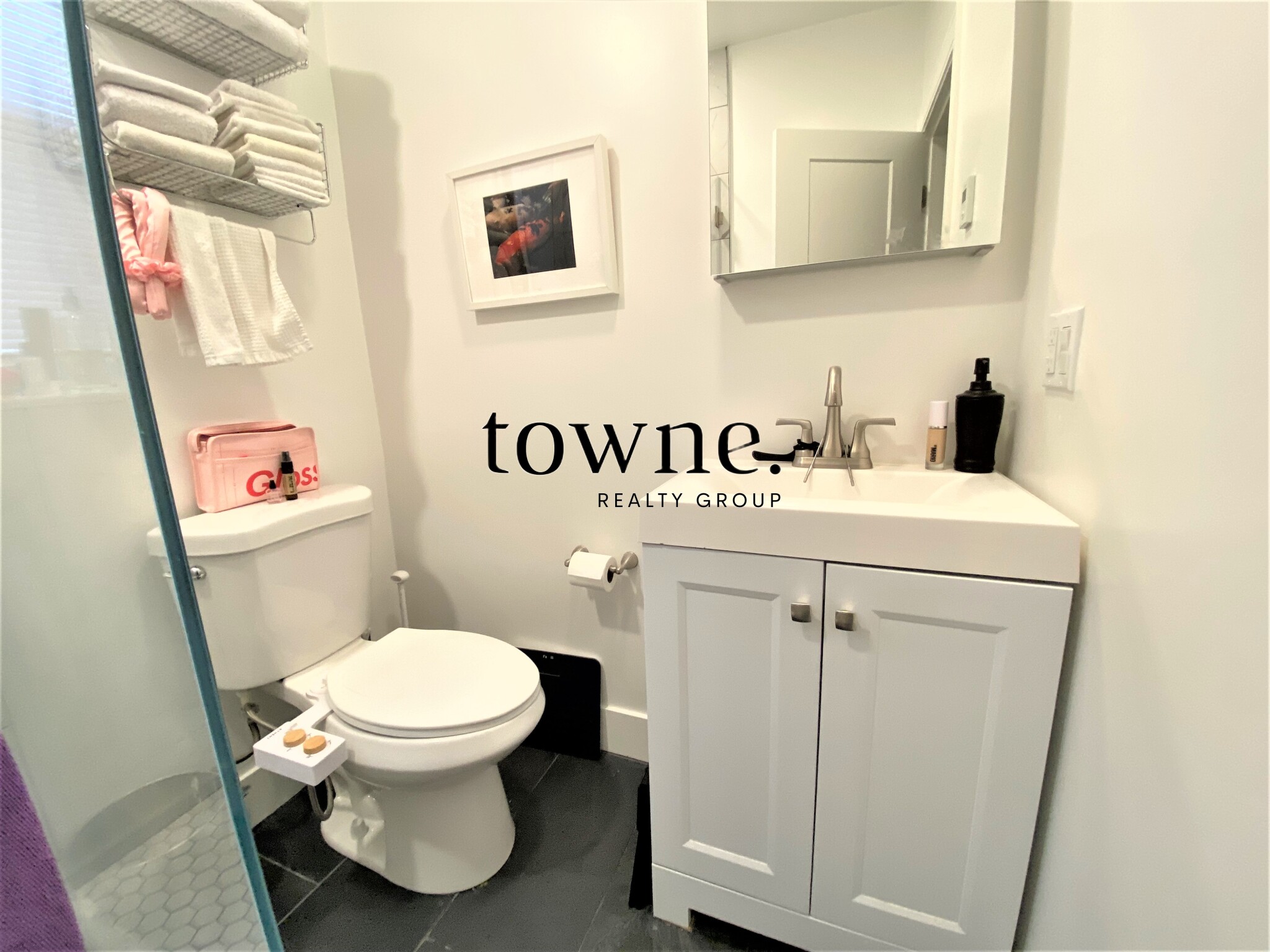 100 Queensberry St, Fenway